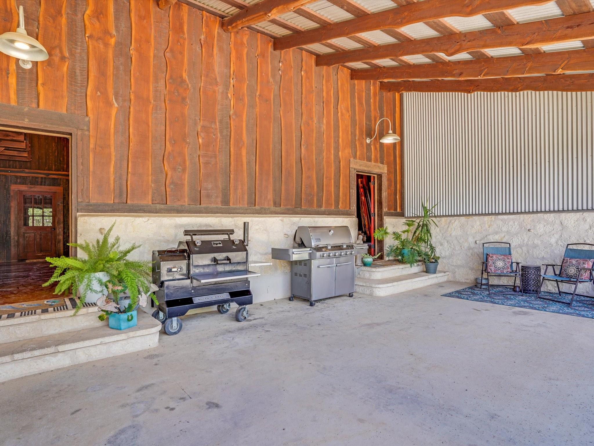 453 Lone Man Mountain Rd Property Photo 6