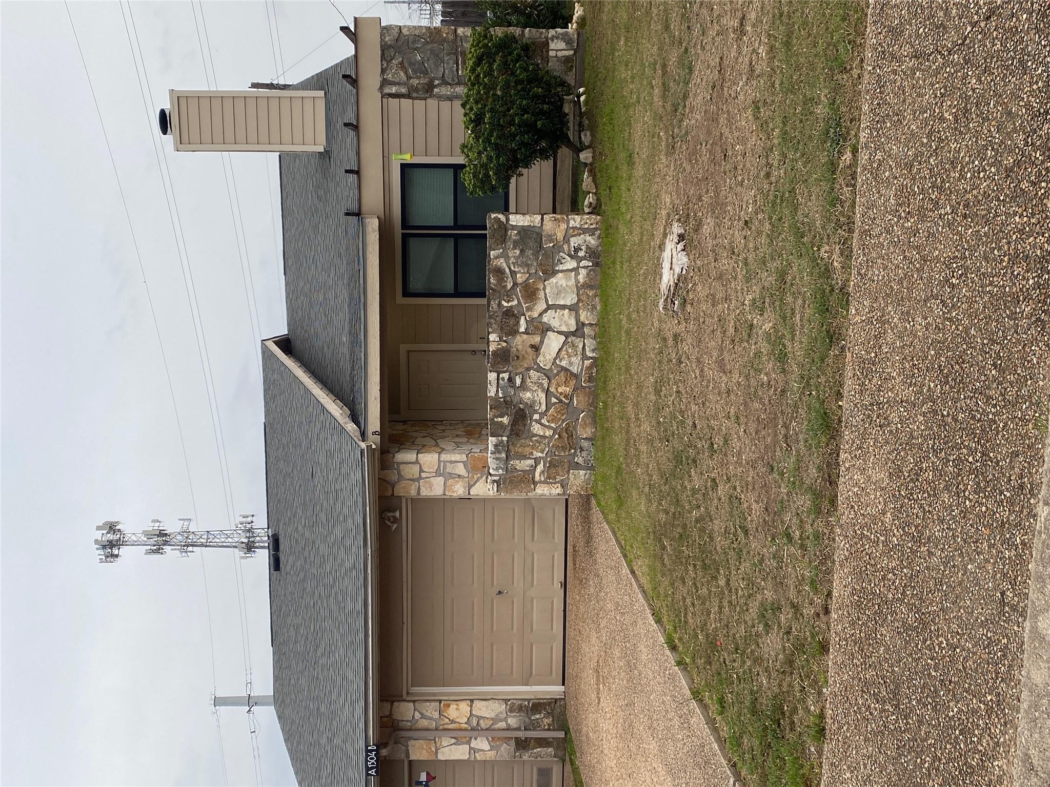 1304-b Conway Dr Property Photo 1
