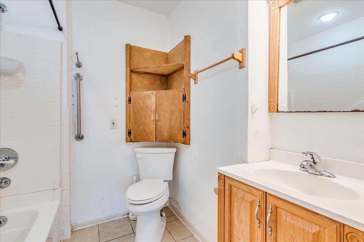 985 N Chambers St Property Photo 20