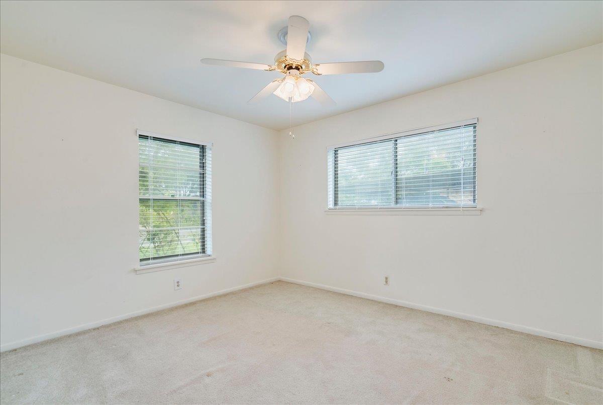 985 N Chambers St Property Photo 23