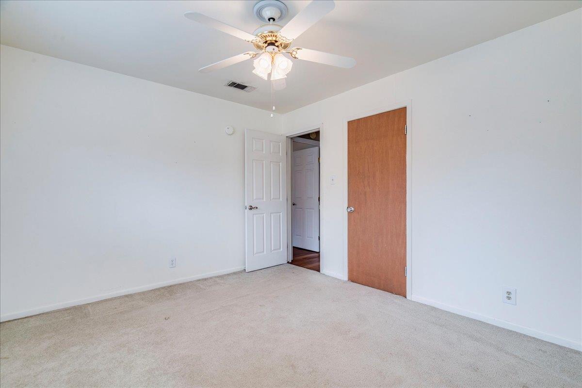 985 N Chambers St Property Photo 24