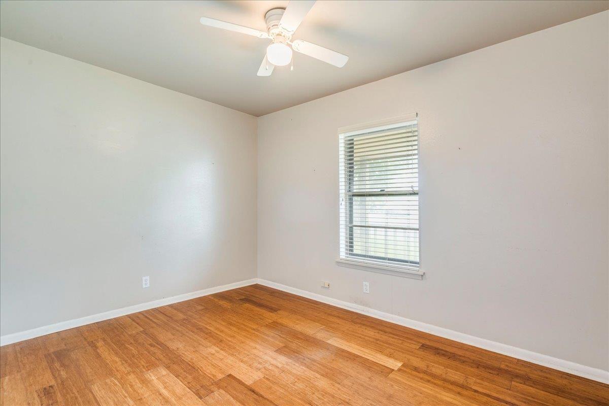 985 N Chambers St Property Photo 25