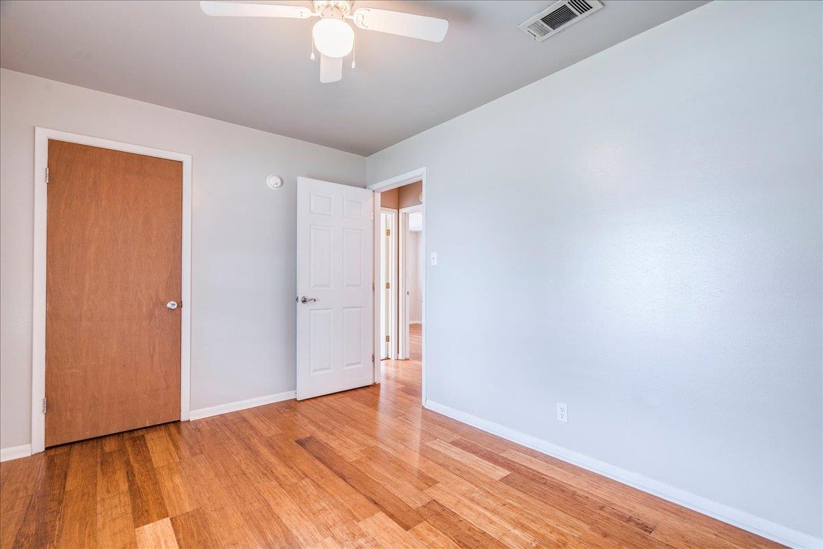 985 N Chambers St Property Photo 26