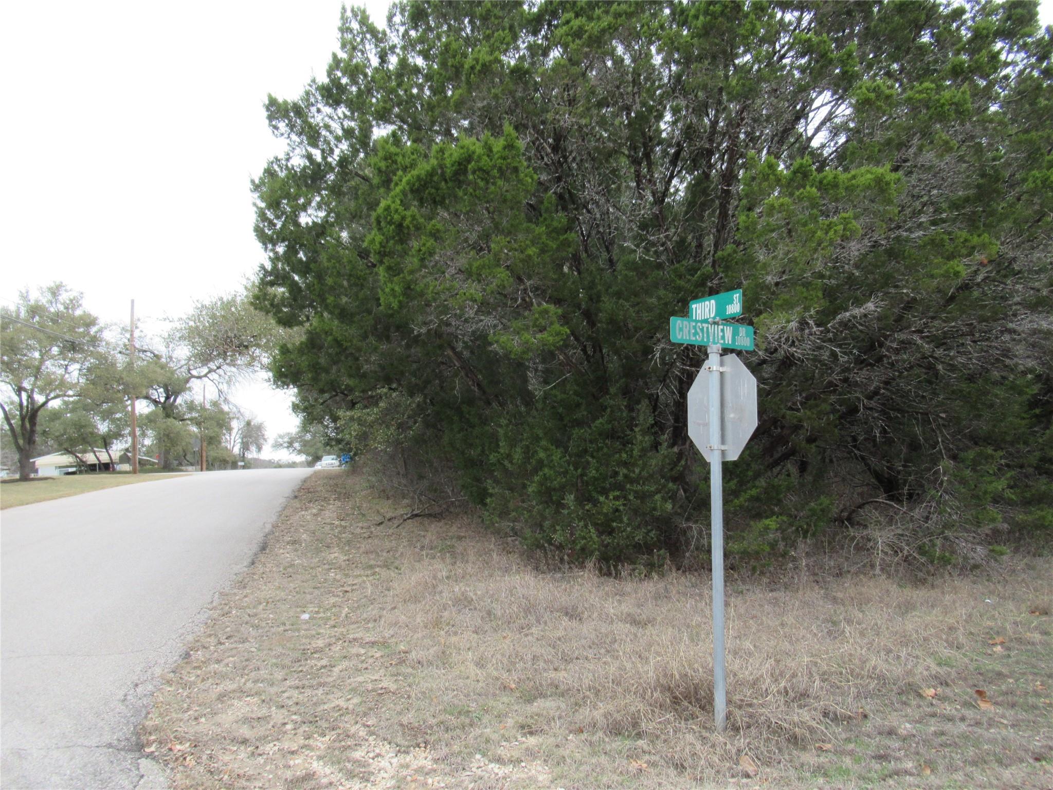 10802 Crestview Dr Property Photo