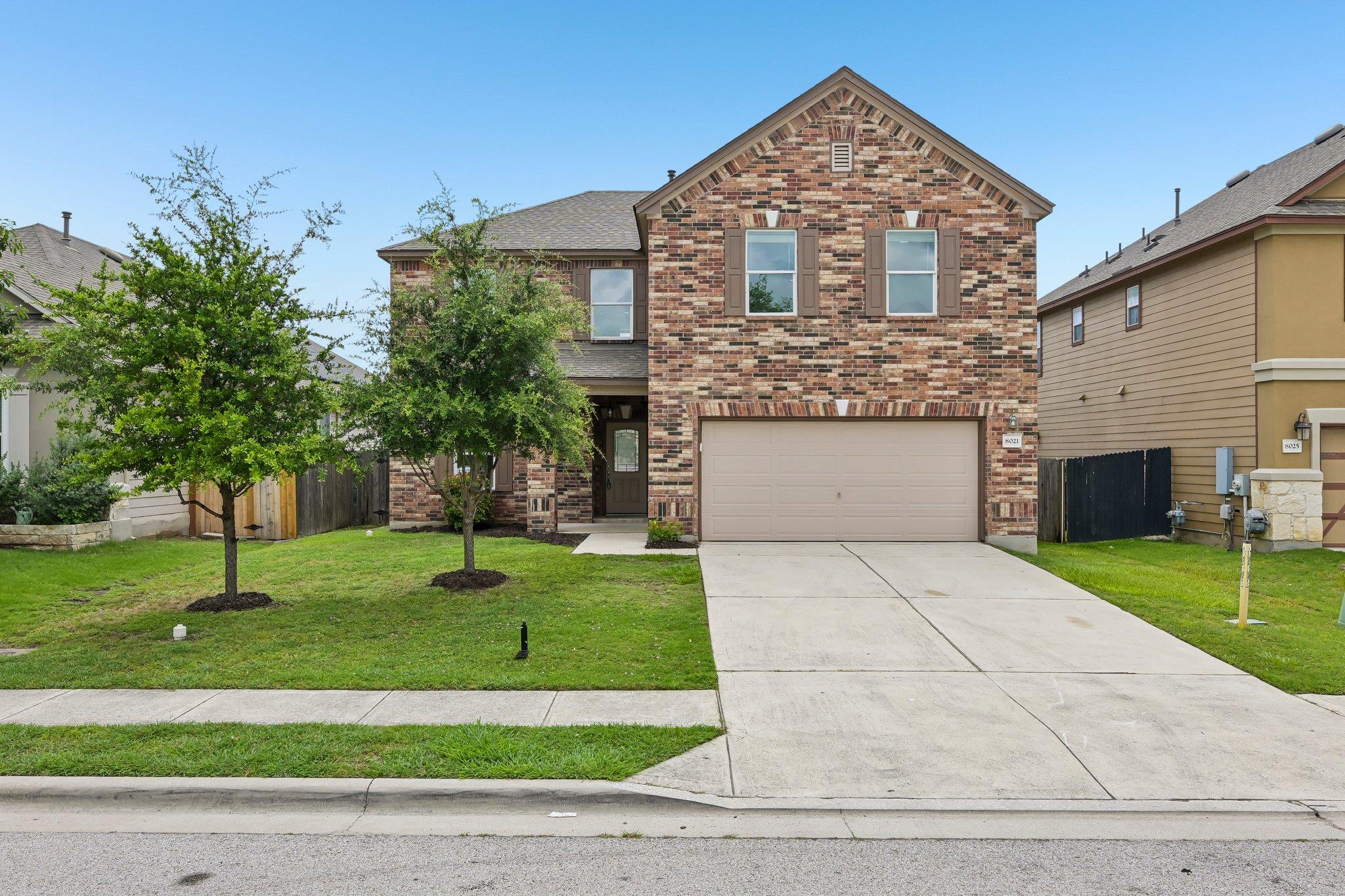 8021 Gato Ln Property Photo 1