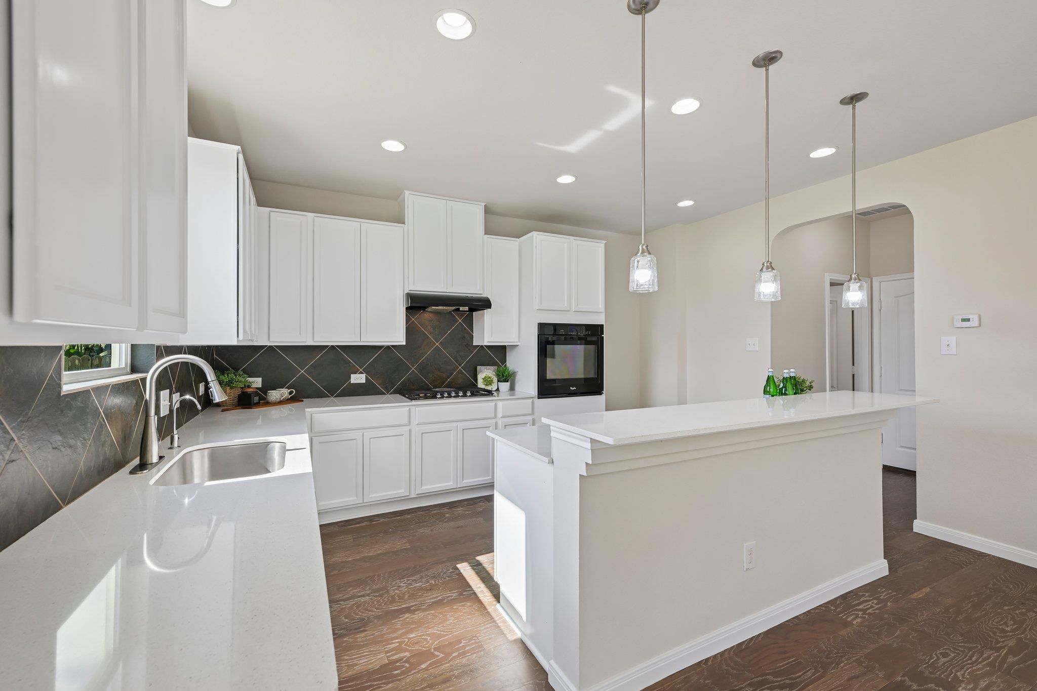 8021 Gato Ln Property Photo 8