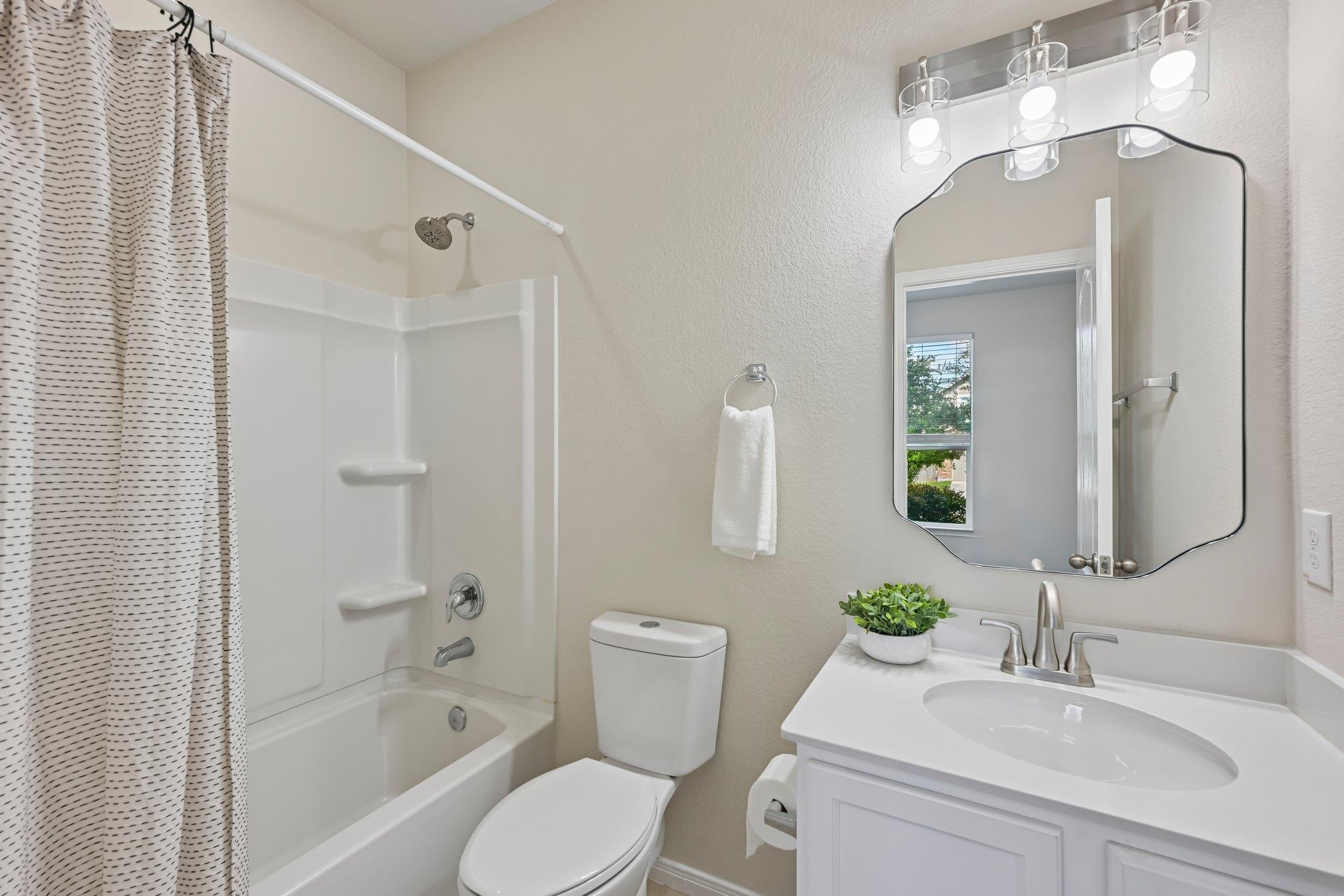8021 Gato Ln Property Photo 13