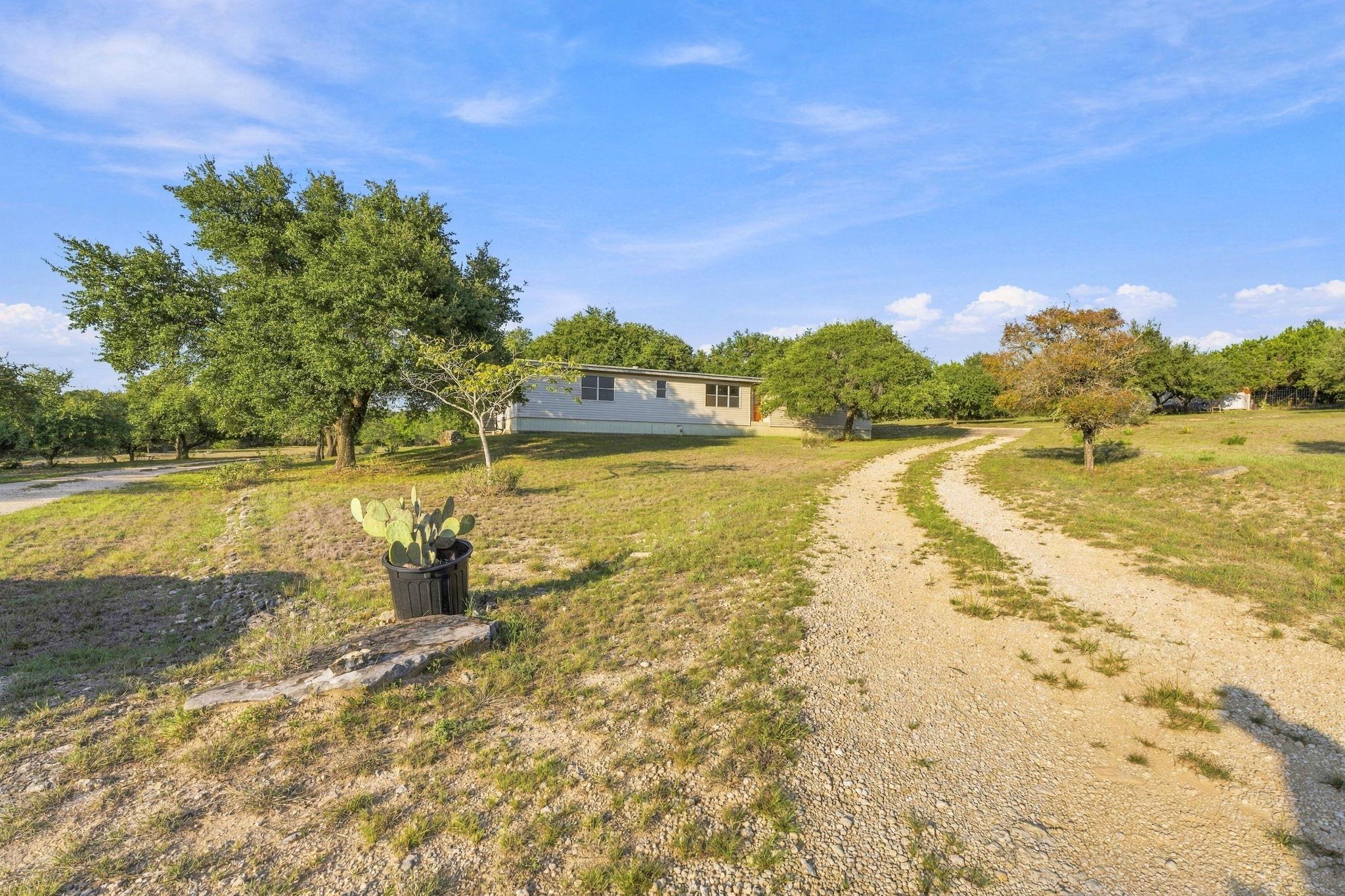 10720 Signal Hill Rd Property Photo 6