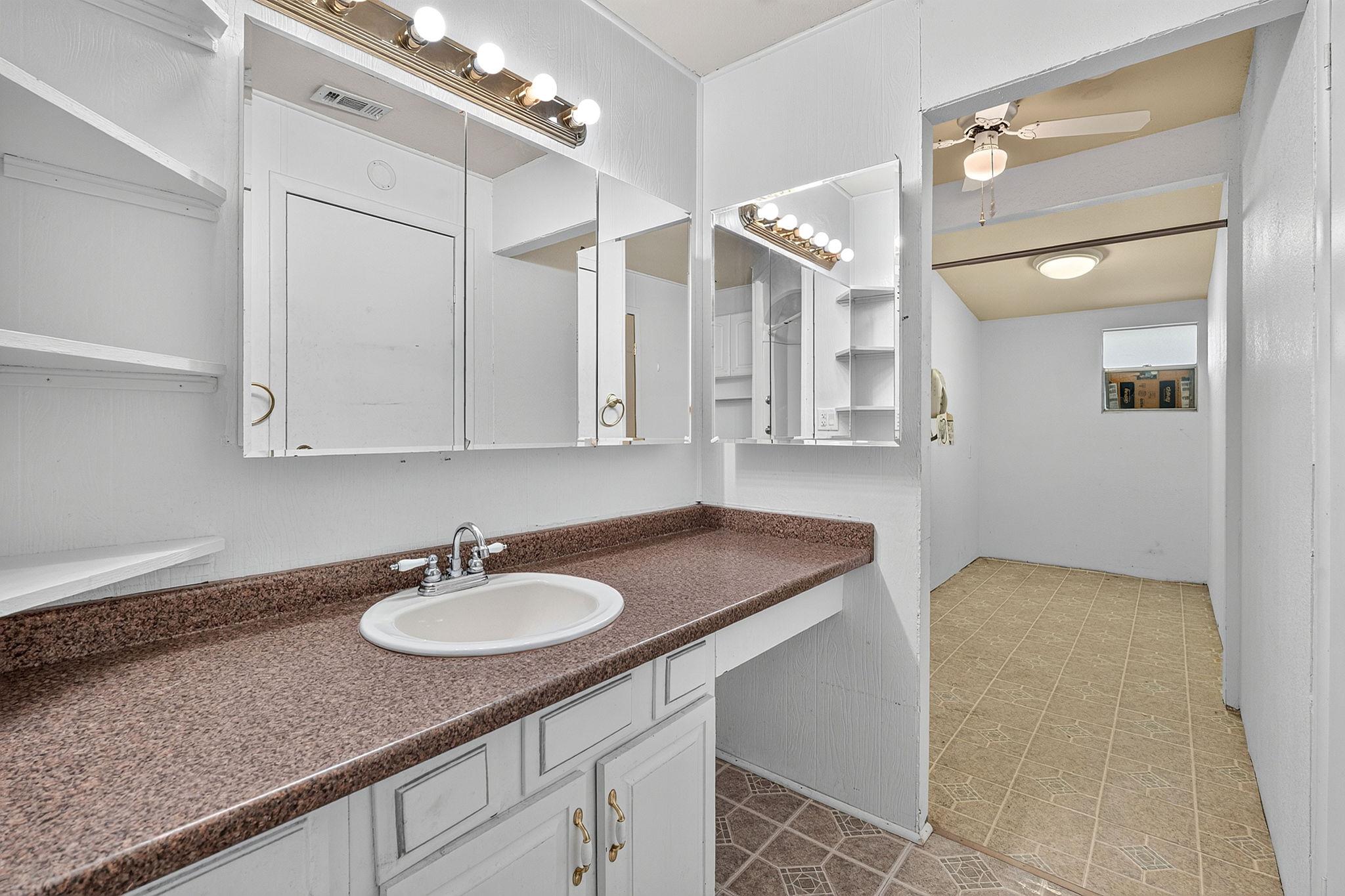 10720 Signal Hill Rd Property Photo 14