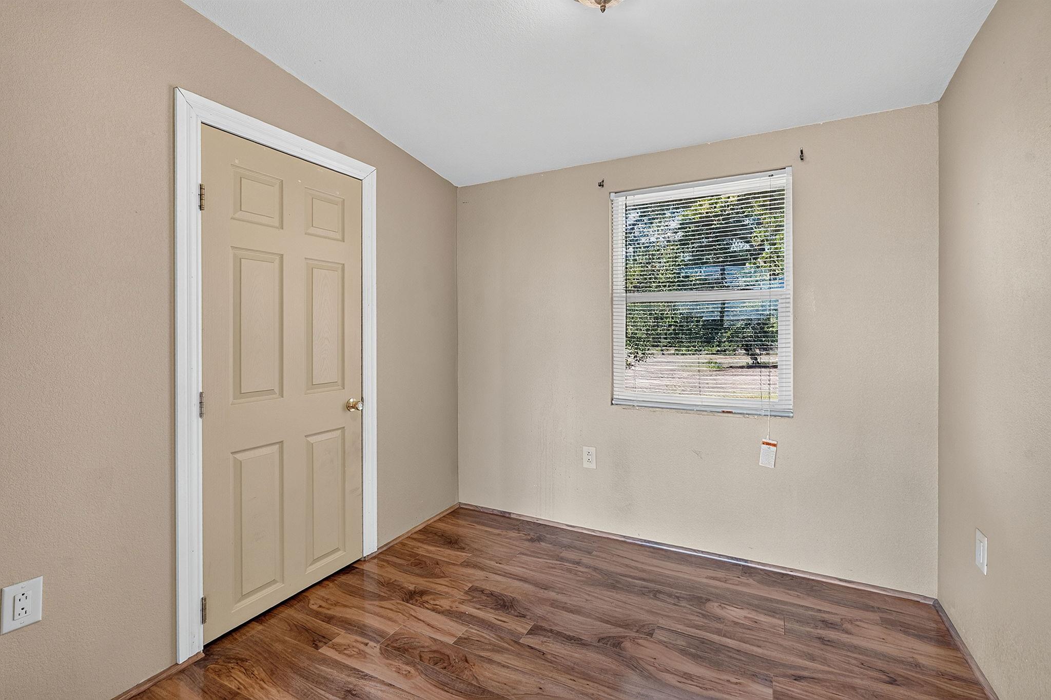 10720 Signal Hill Rd Property Photo 17