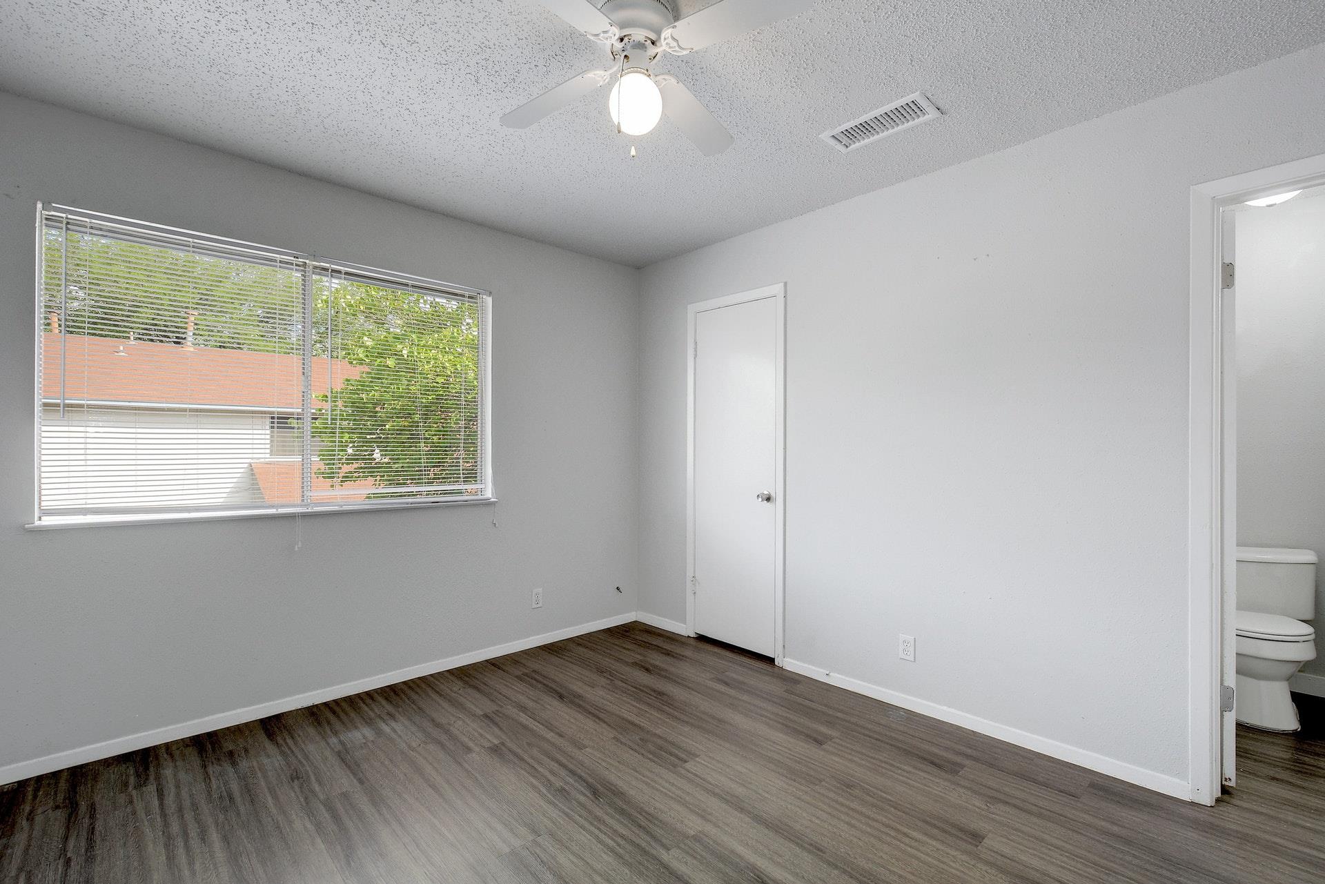 5905 Hidden Valley Trl Property Photo 15