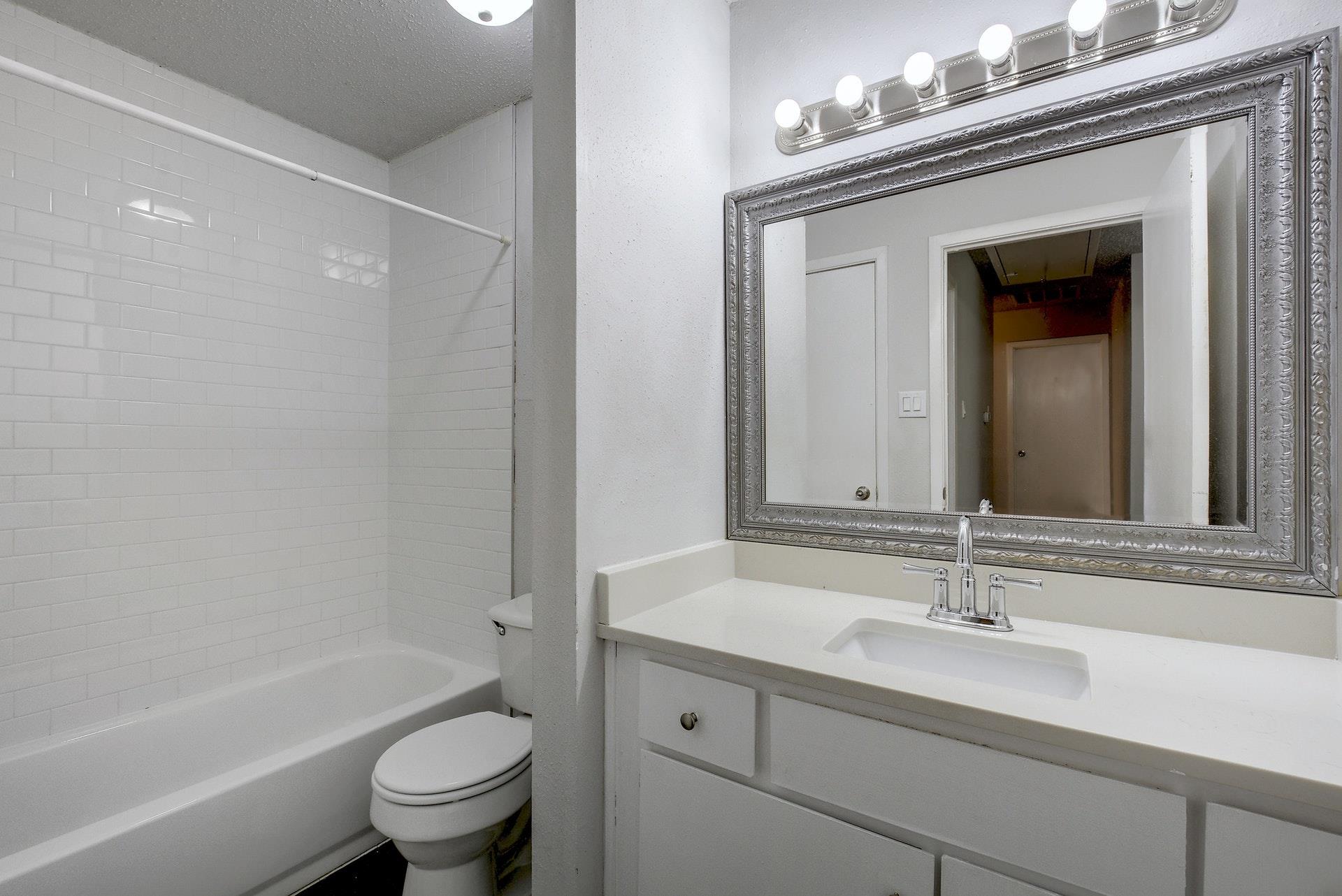 5905 Hidden Valley Trl Property Photo 21