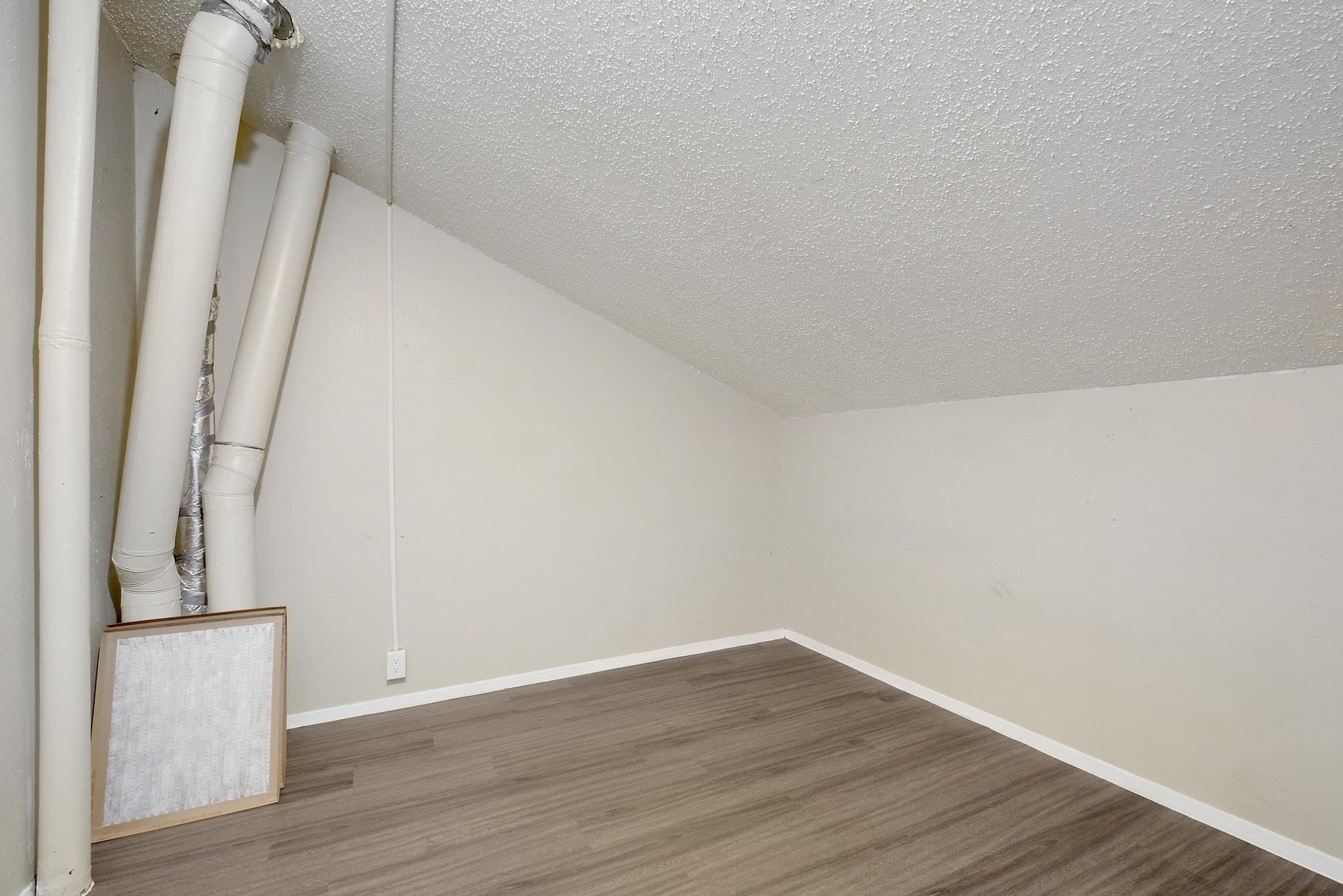 5905 Hidden Valley Trl Property Photo 22