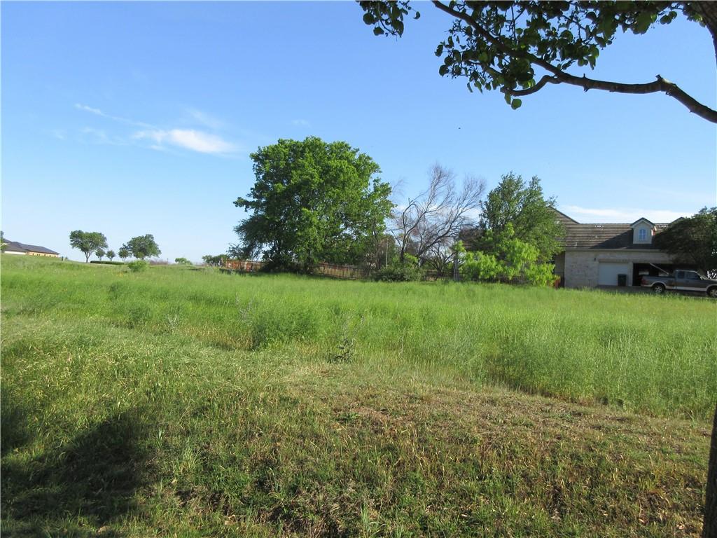1905 Lauren Dr Property Photo 4