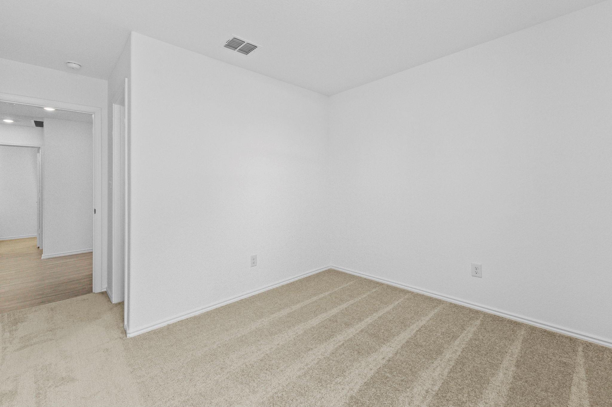 13216 Eastland Dr Property Photo 23