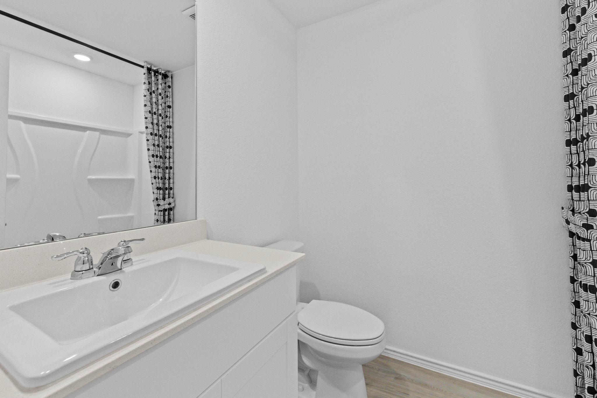 13216 Eastland Dr Property Photo 34