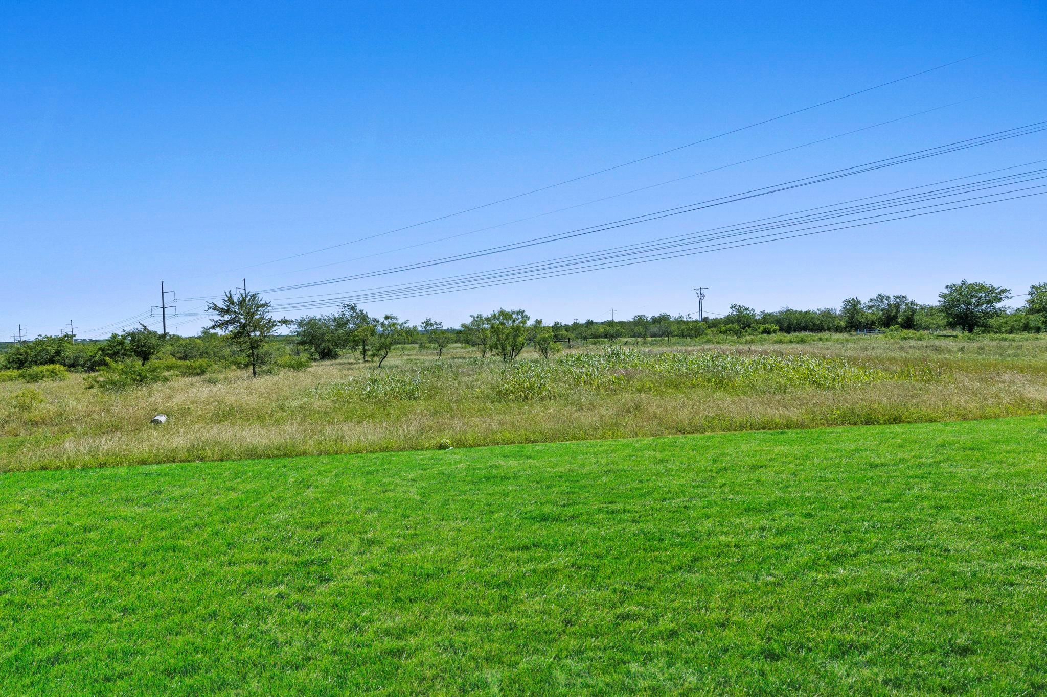 13216 Eastland Dr Property Photo 37