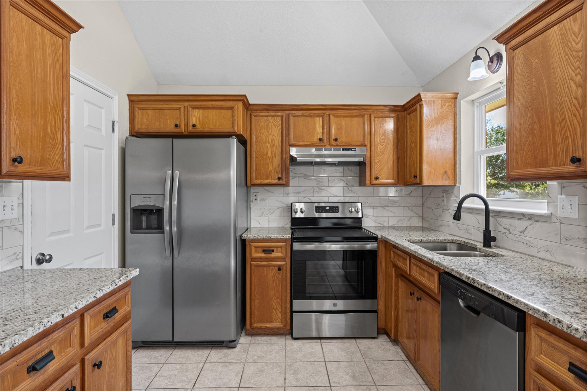 5313 Trail Dr Property Photo 6
