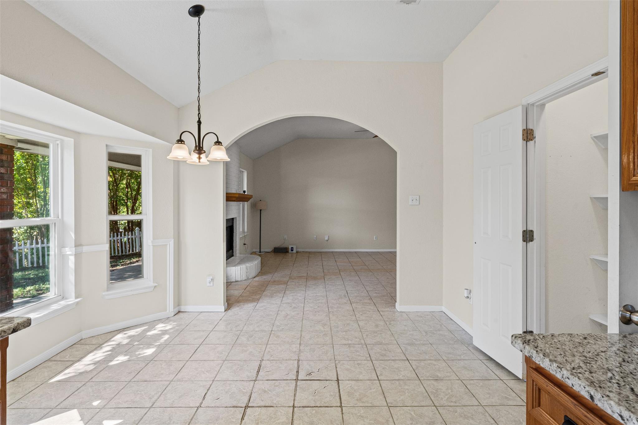 5313 Trail Dr Property Photo 9
