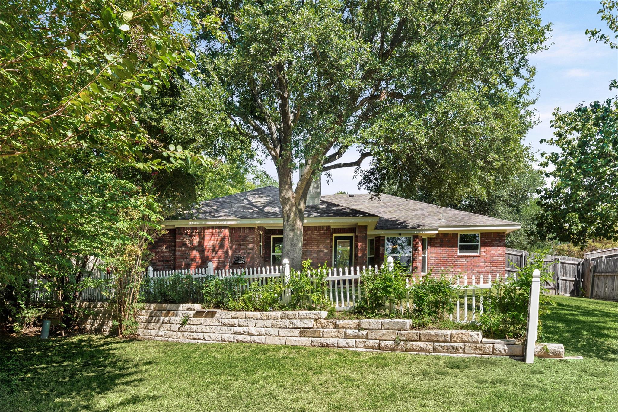 5313 Trail Dr Property Photo 28