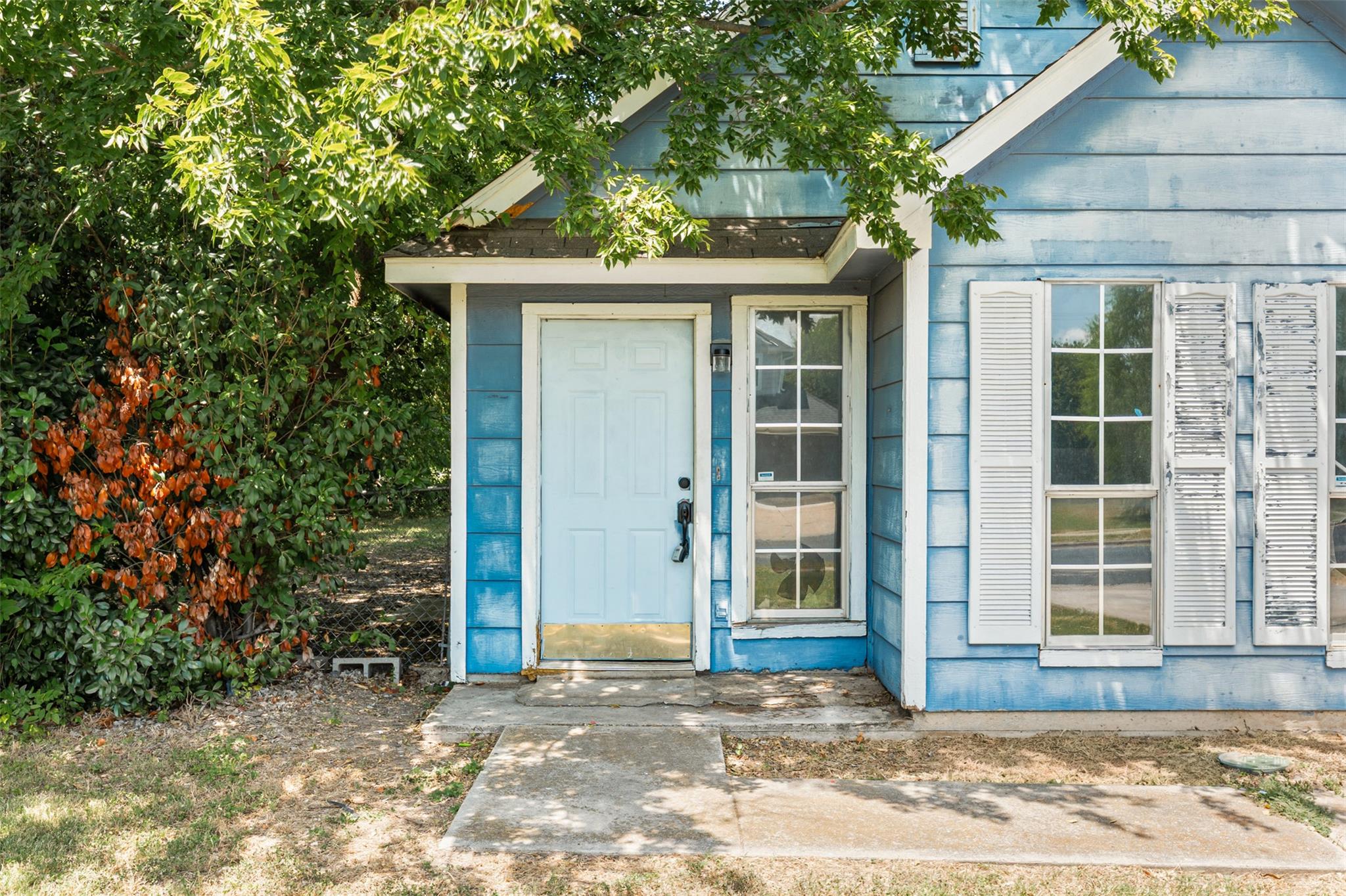 2107 Caprice Dr Property Photo 6
