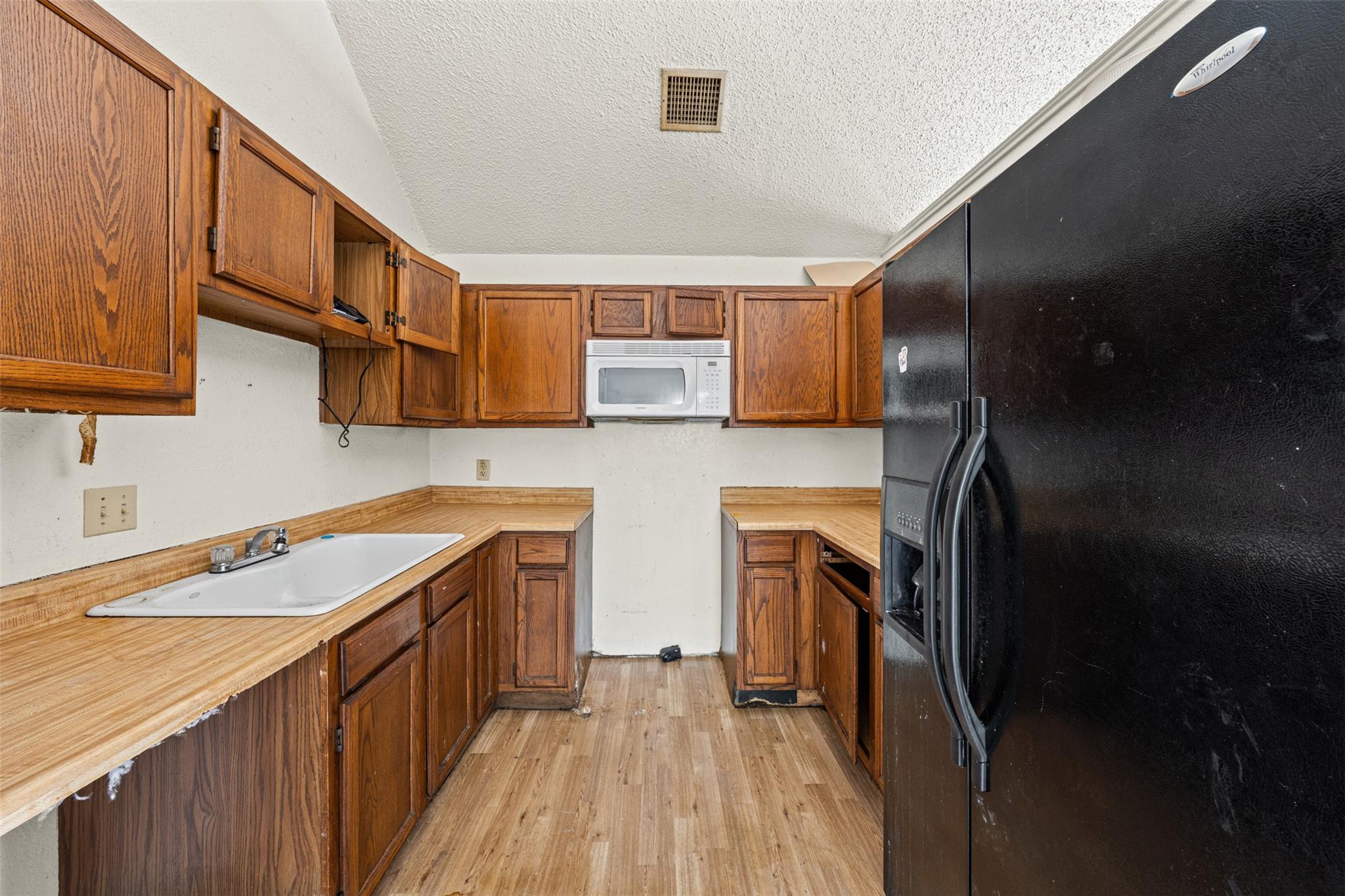 2107 Caprice Dr Property Photo 12