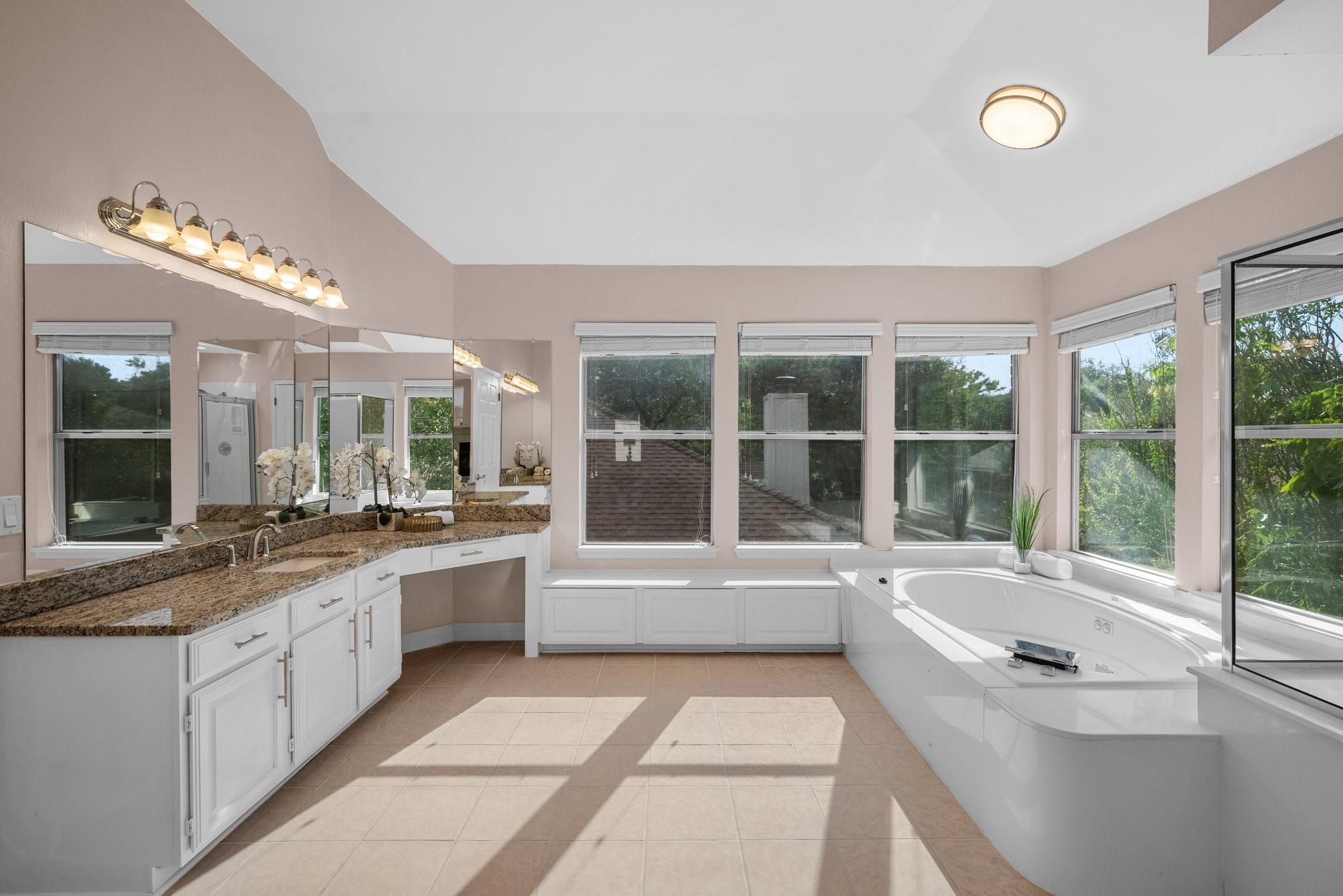11006 Pebble Garden Ln Property Photo 12