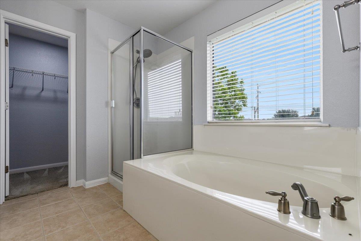 17812 Masi Loop Property Photo 23