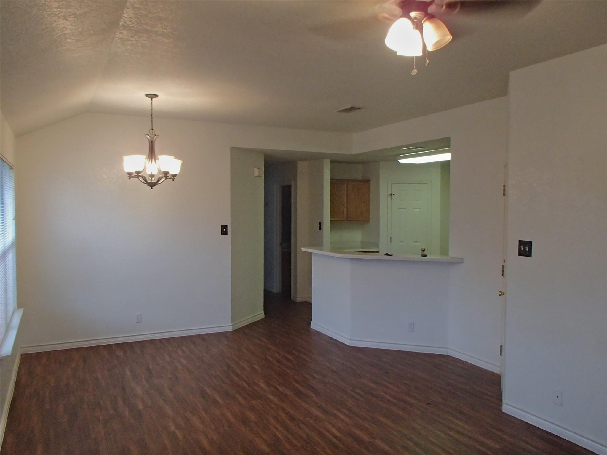 304 Tamara Dr #a Property Photo 3