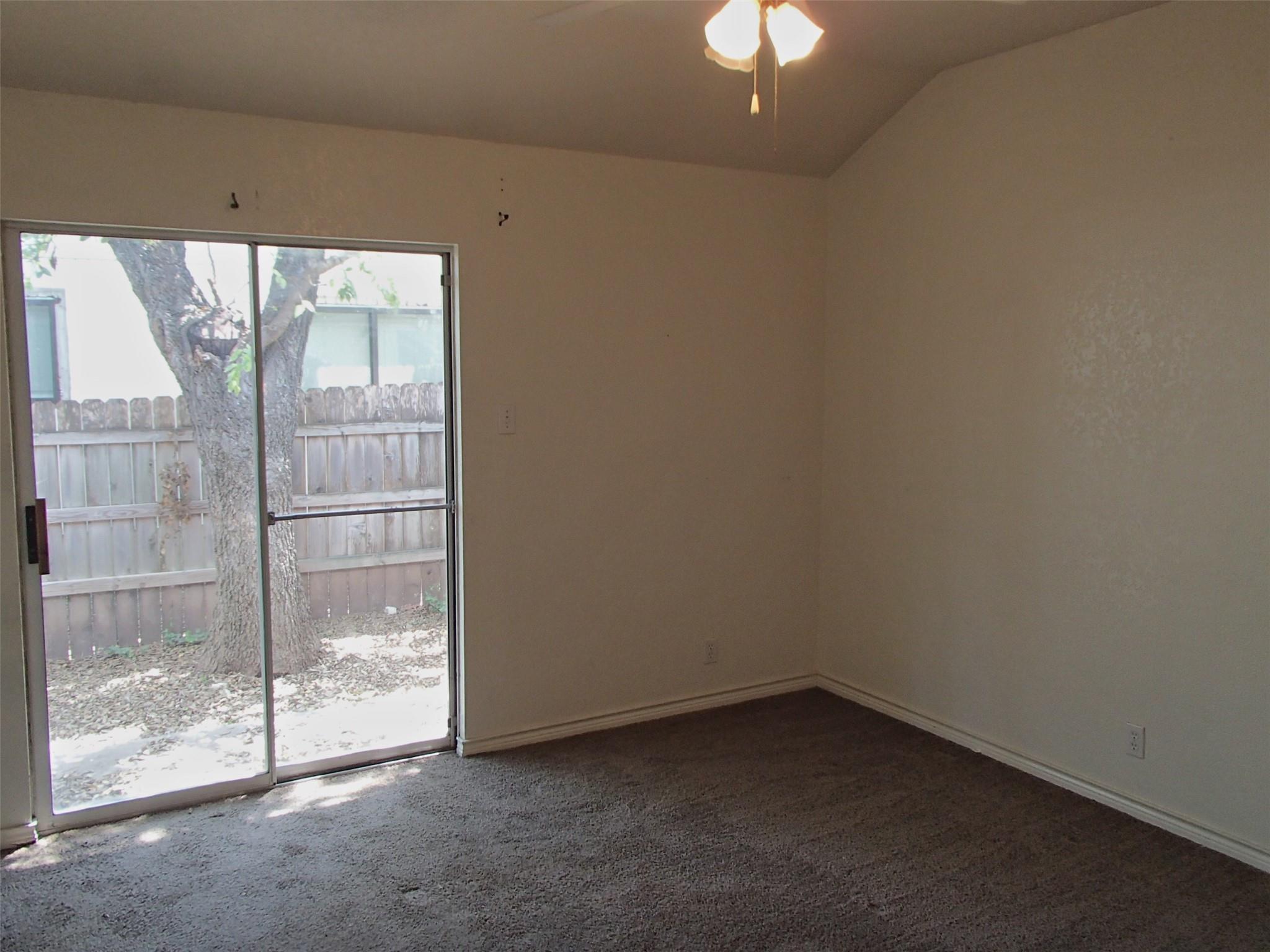 304 Tamara Dr #a Property Photo 5