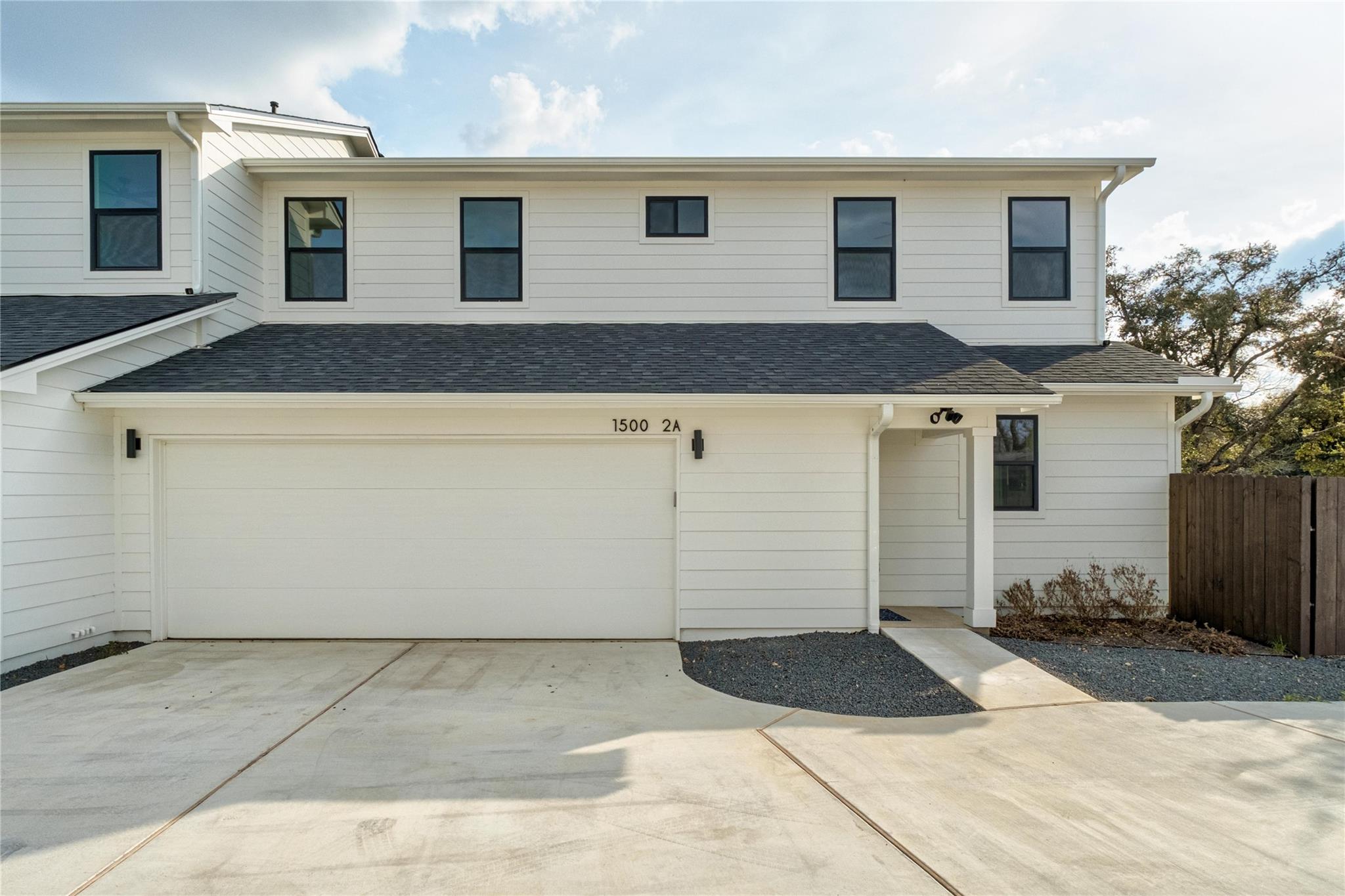 1500 Sylvan Glade None #2A Property Photo 1