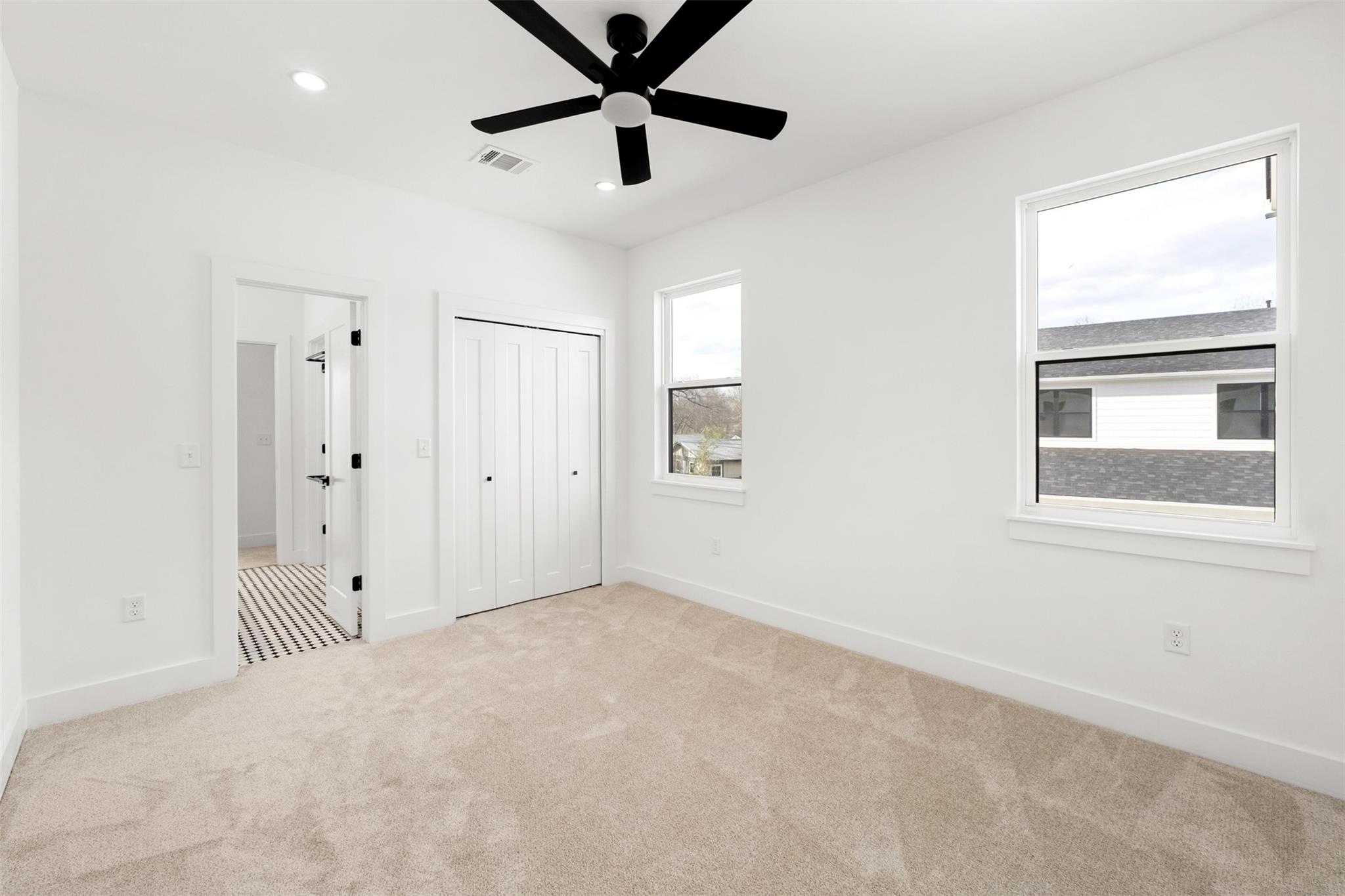 1500 Sylvan Glade None #2a Property Photo 8