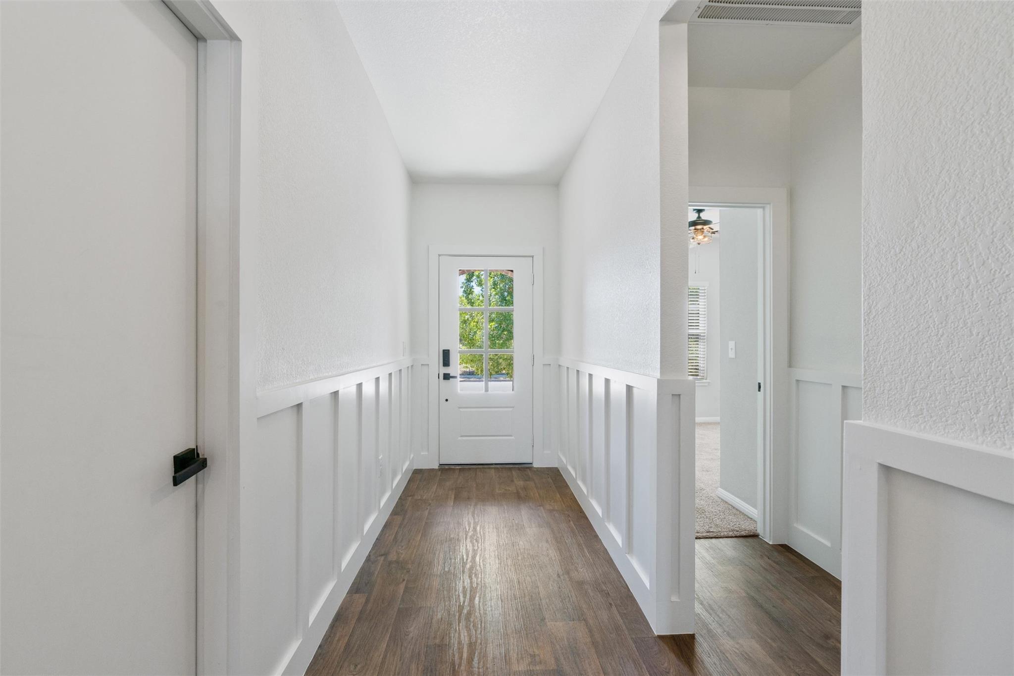105 Old Glory Trl Property Photo 3