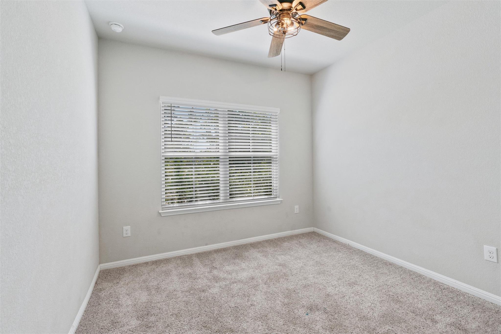 105 Old Glory Trl Property Photo 18