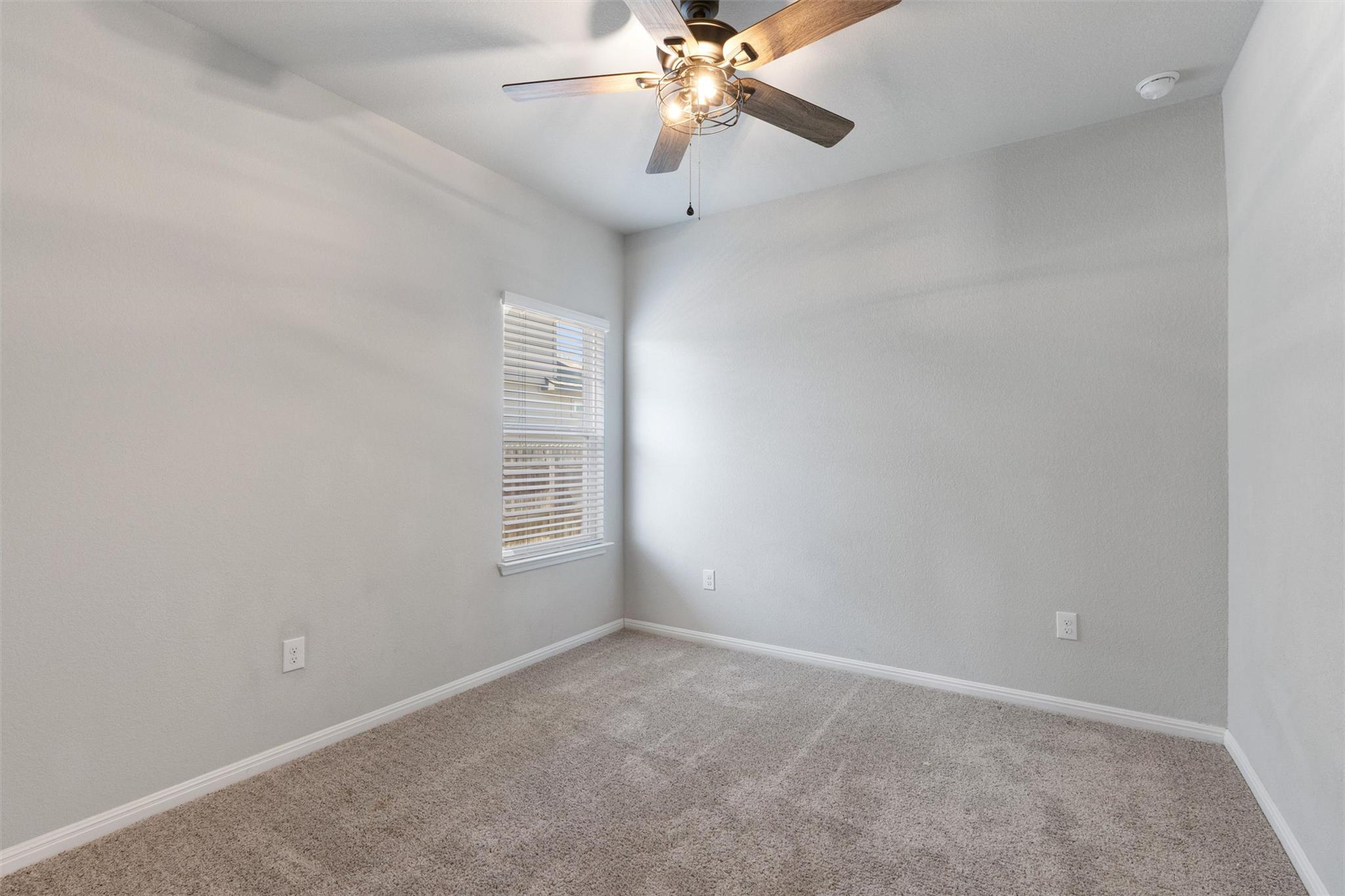 105 Old Glory Trl Property Photo 22