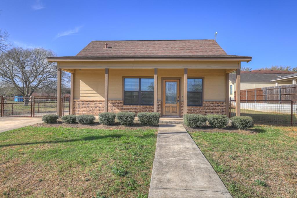 1607 2nd St Property Photo