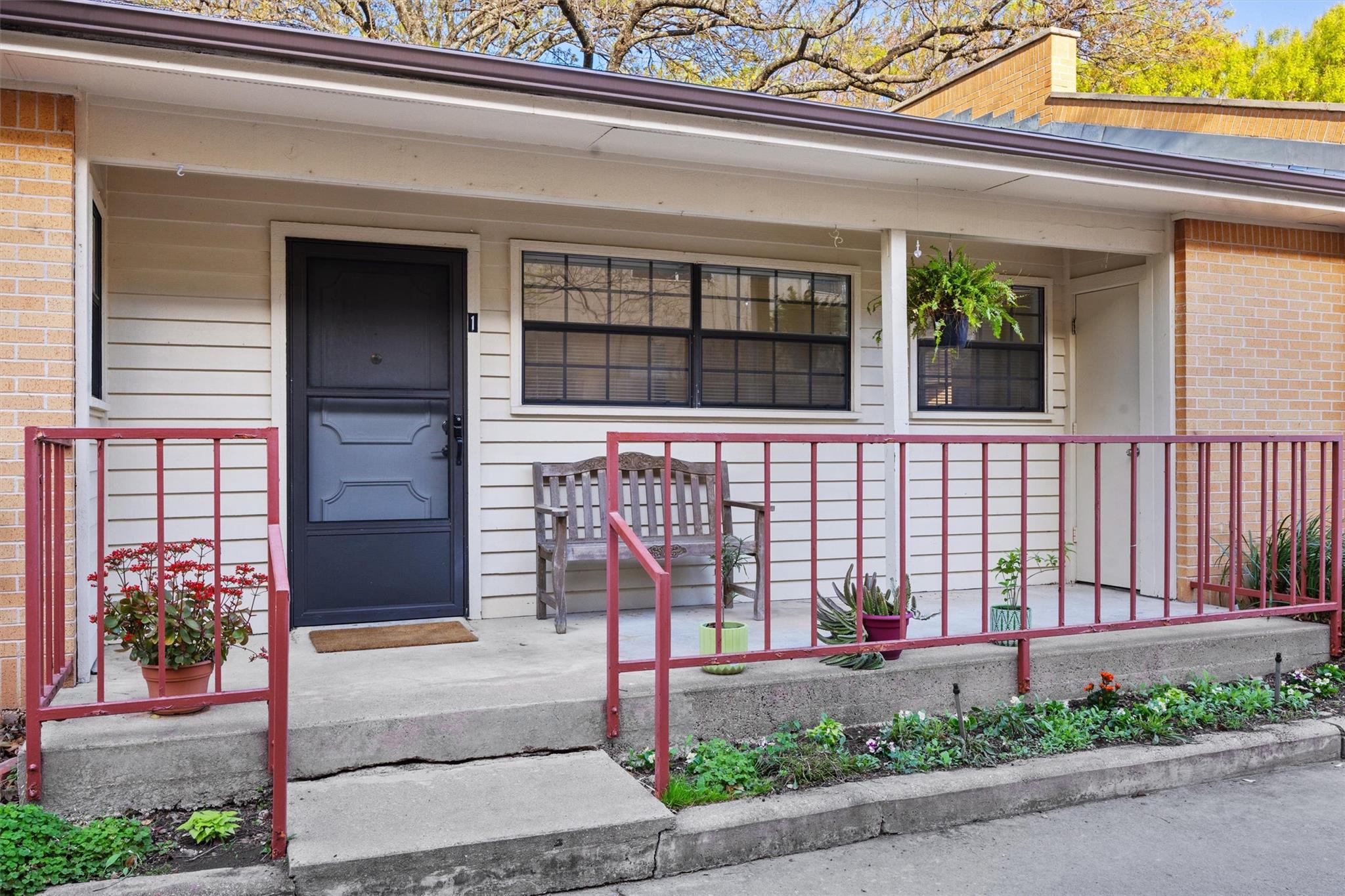 2301 Lawnmont Ave #apt 1 Property Photo 14