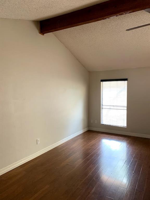 704 Chestnut Xing Property Photo 2