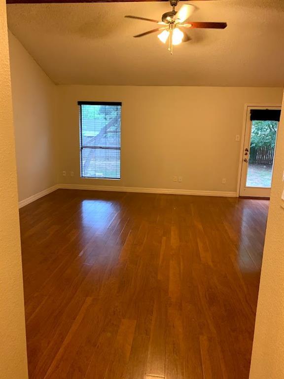 704 Chestnut Xing Property Photo 9
