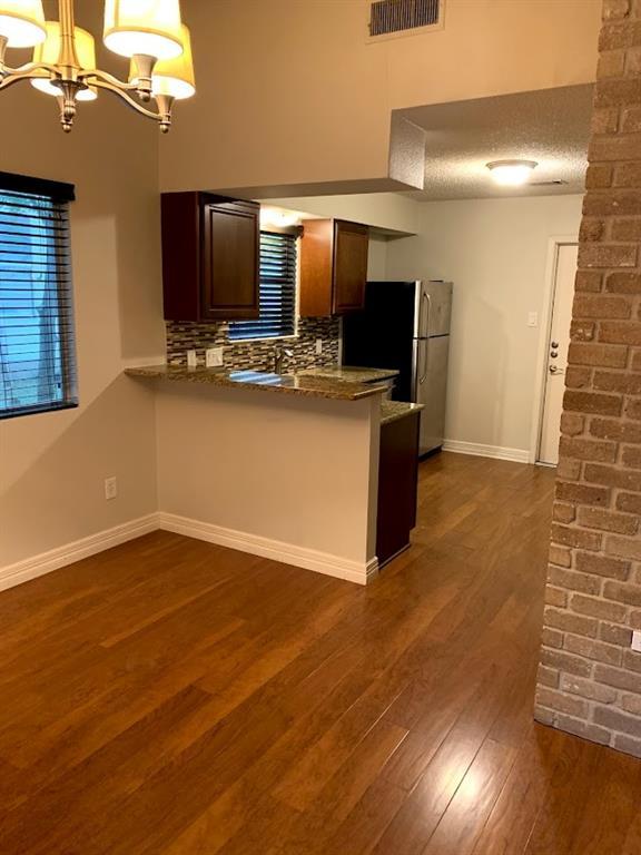 704 Chestnut Xing Property Photo 14