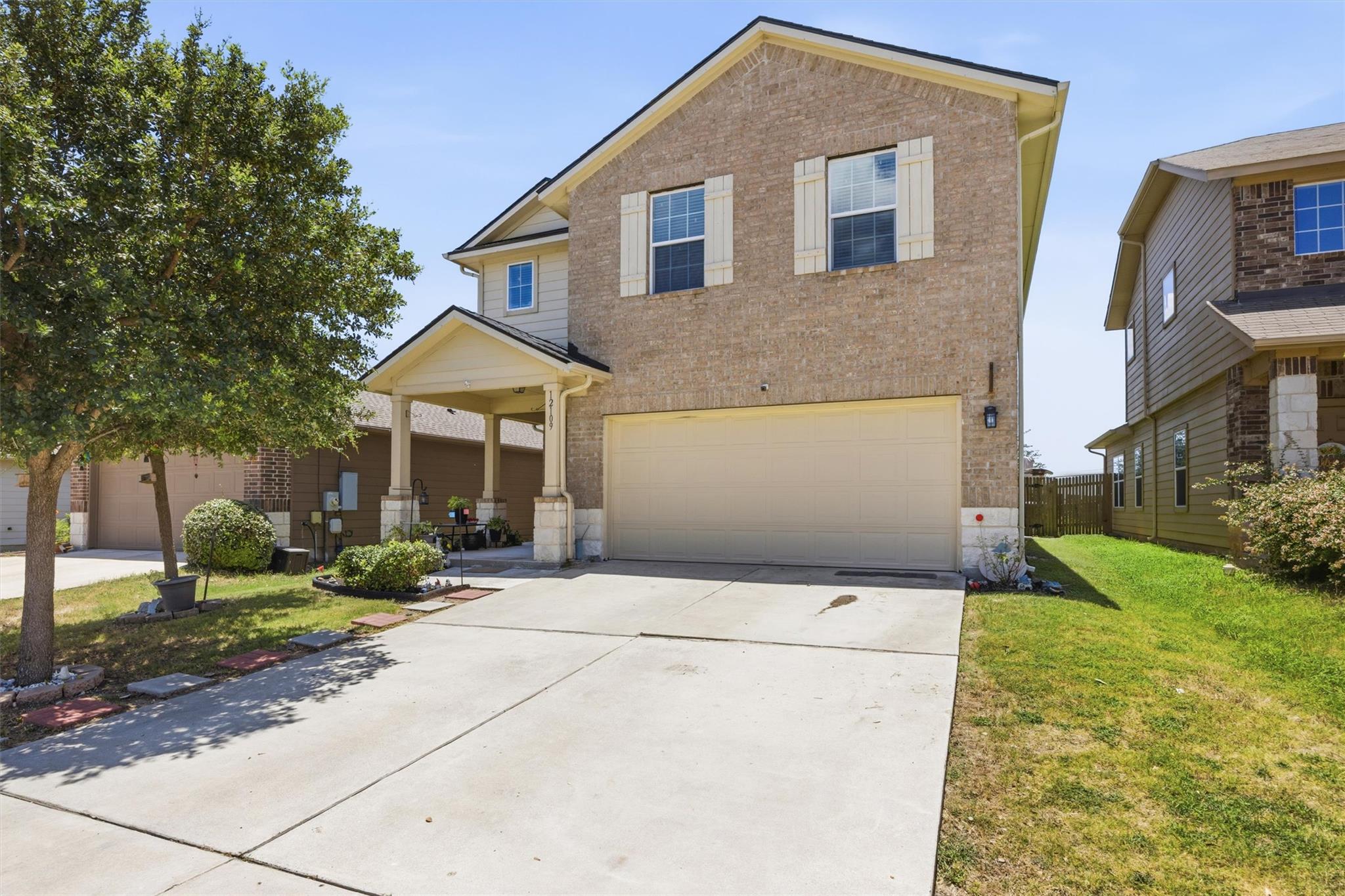 12109 Waterford Run Way Property Photo 1