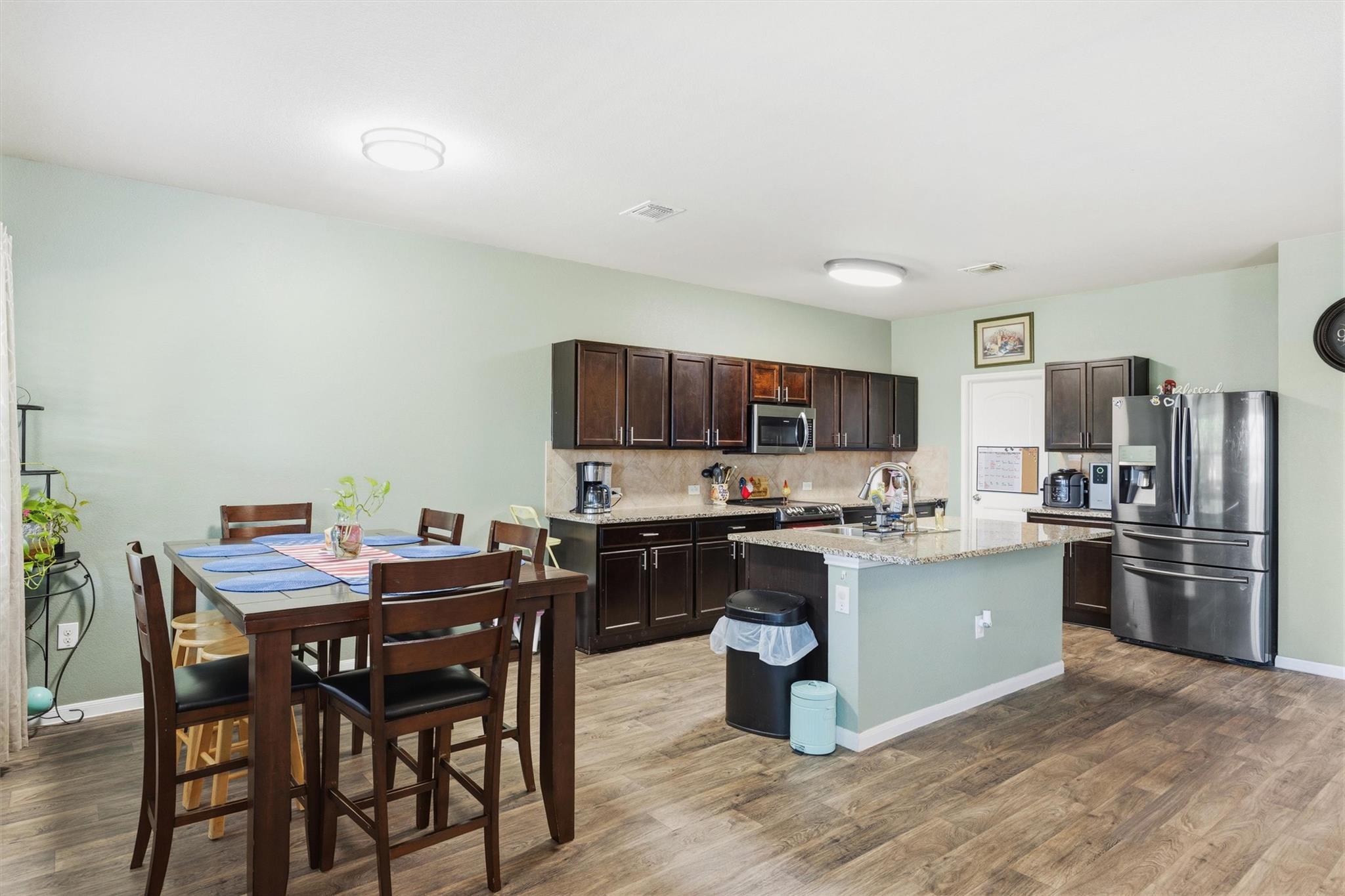 12109 Waterford Run Way Property Photo 5