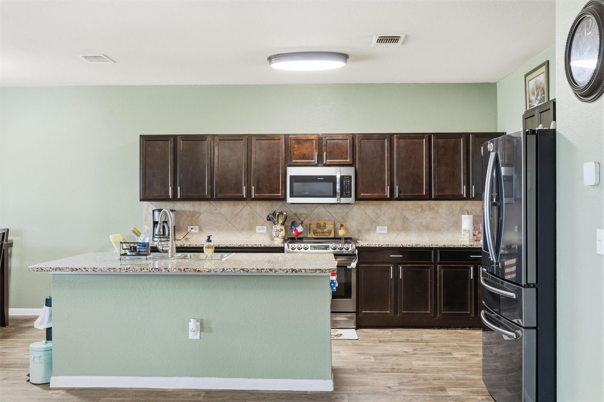 12109 Waterford Run Way Property Photo 6