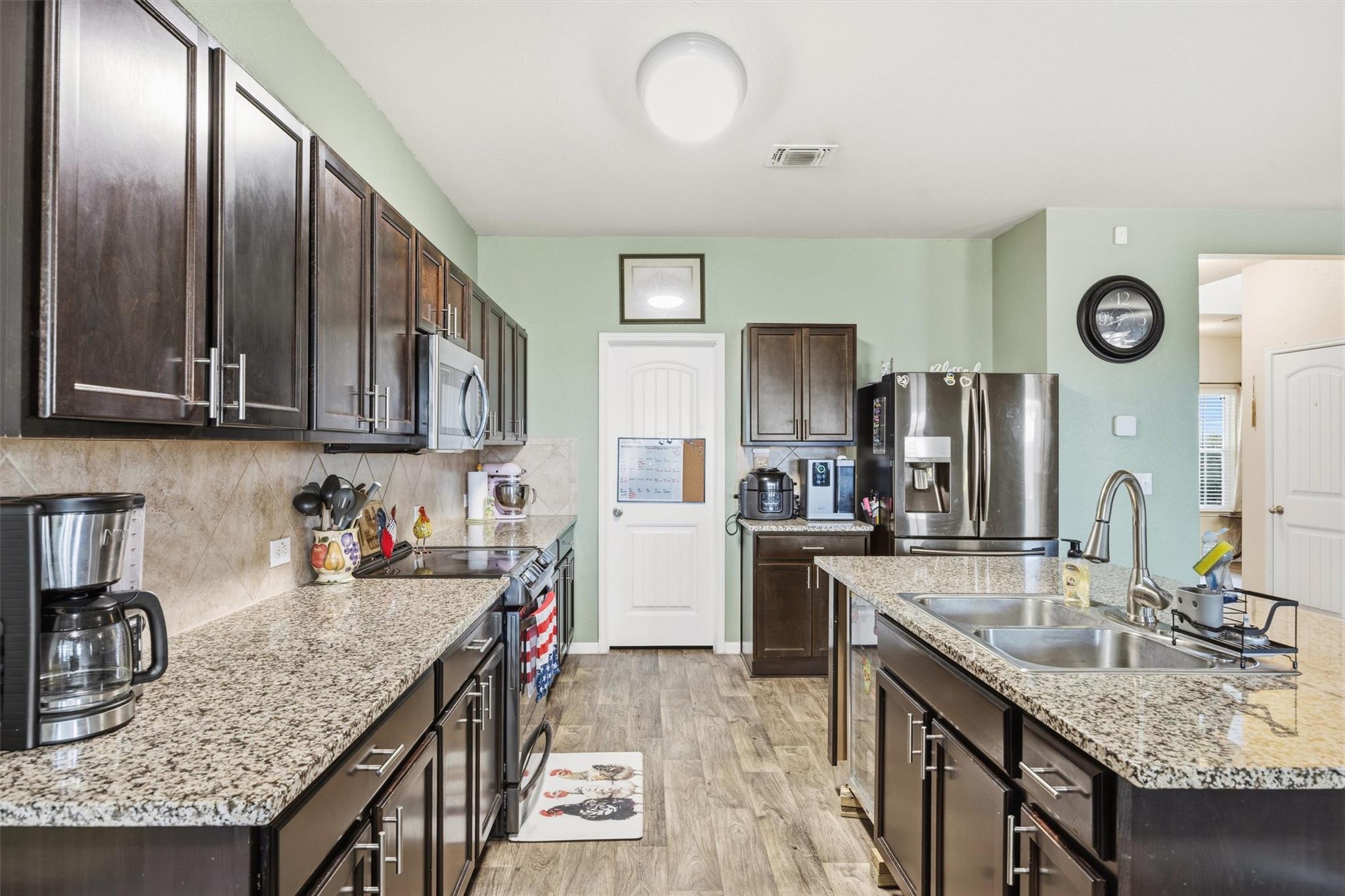 12109 Waterford Run Way Property Photo 7