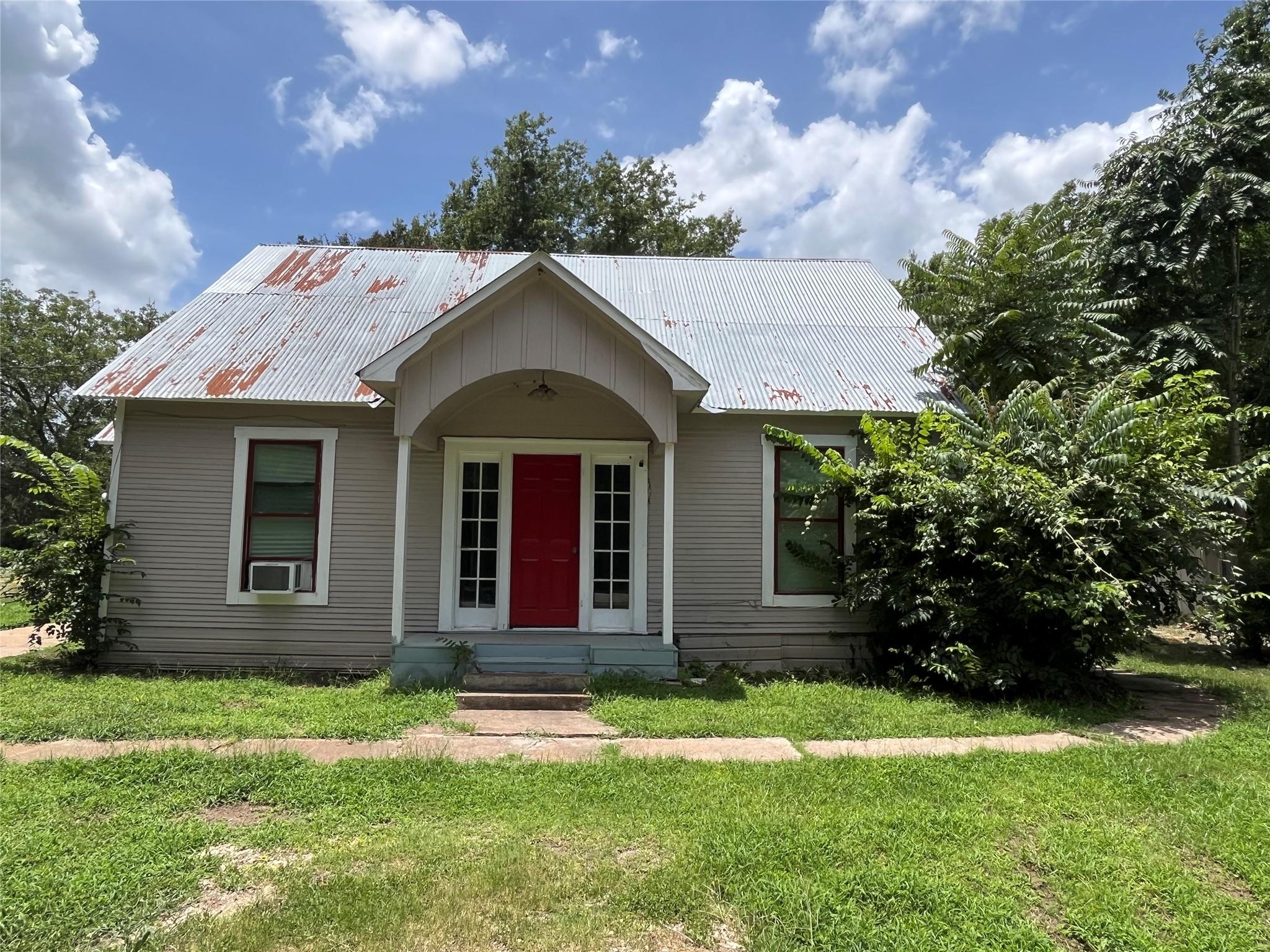523 Old Highway 20 None Property Photo 1