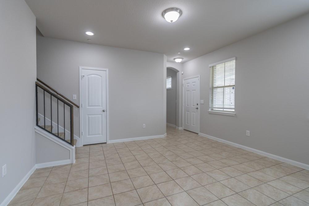 2880 Donnell Dr #4101 Property Photo 8