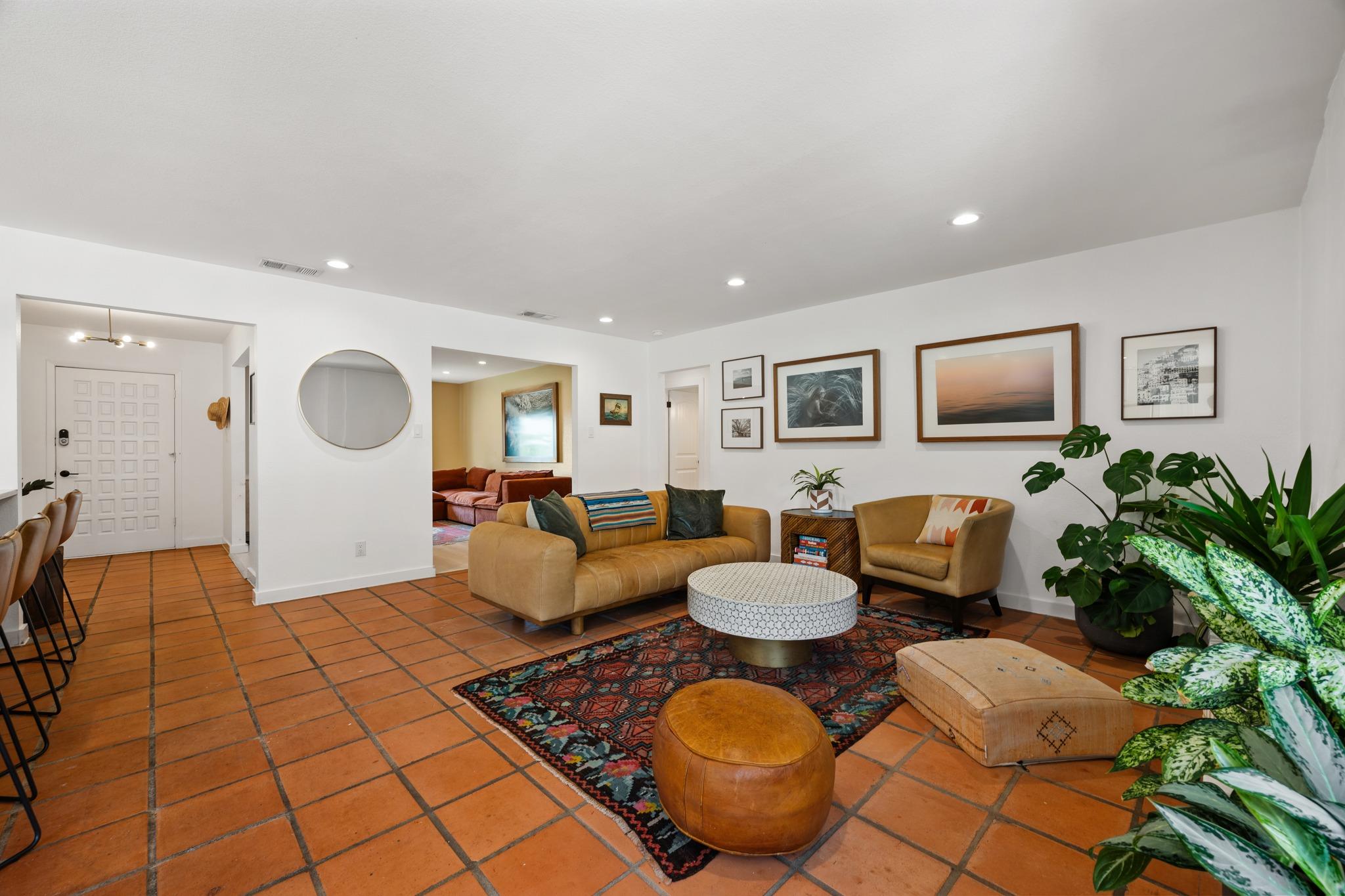 6206 Highland Hills Dr Property Photo 4