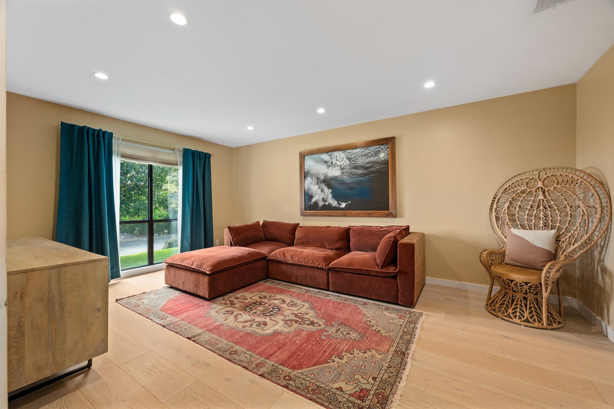 6206 Highland Hills Dr Property Photo 8