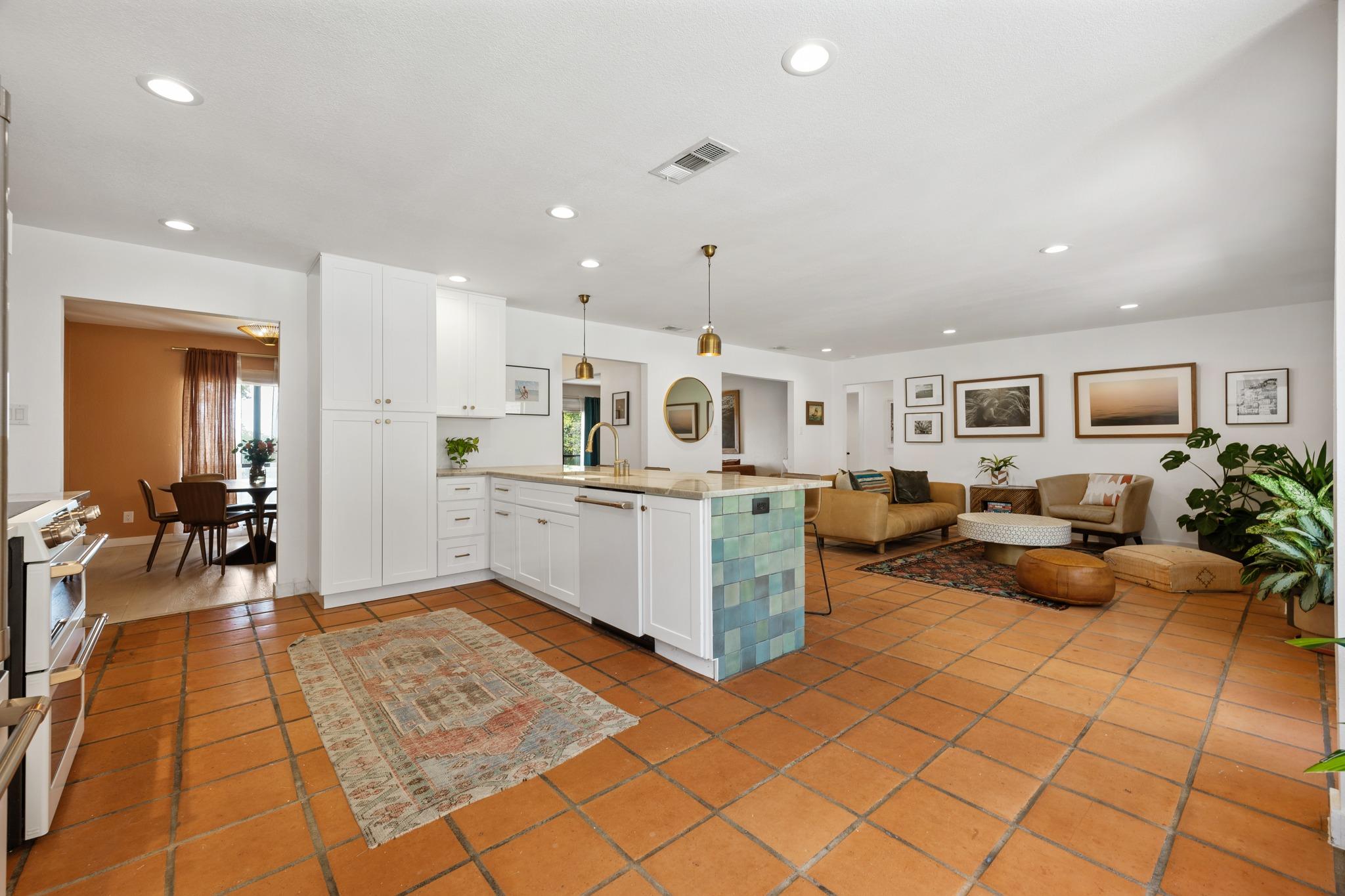 6206 Highland Hills Dr Property Photo 13