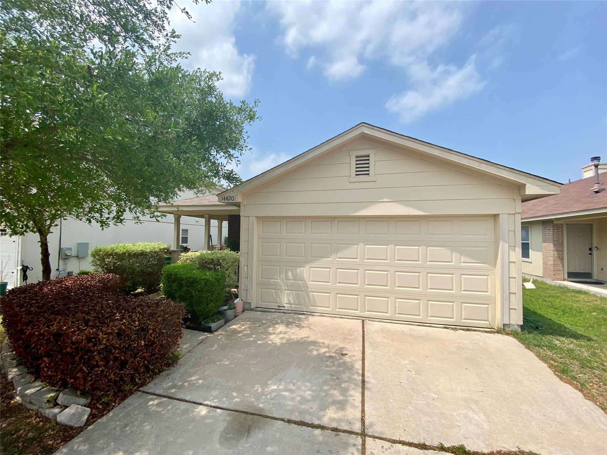 14420 Cummins Way Property Photo 2